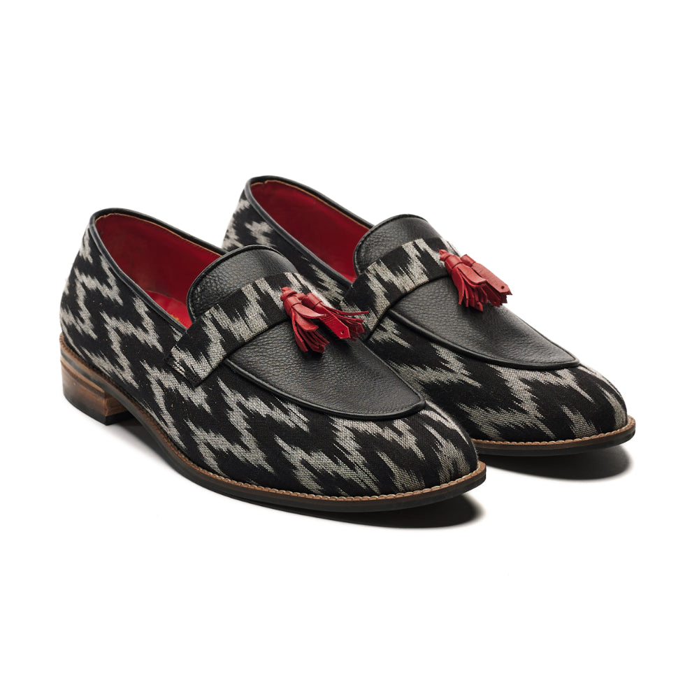Banjaaran India Ikat Loafers Men – Coal - view 5