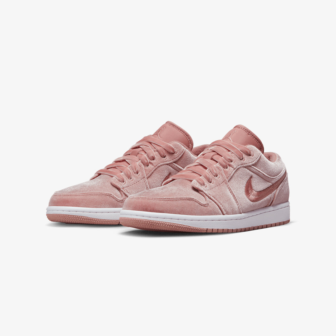 Jordan | AIR JORDAN 1 LOW SE { RUST PINK/RUST PINK-WHITE