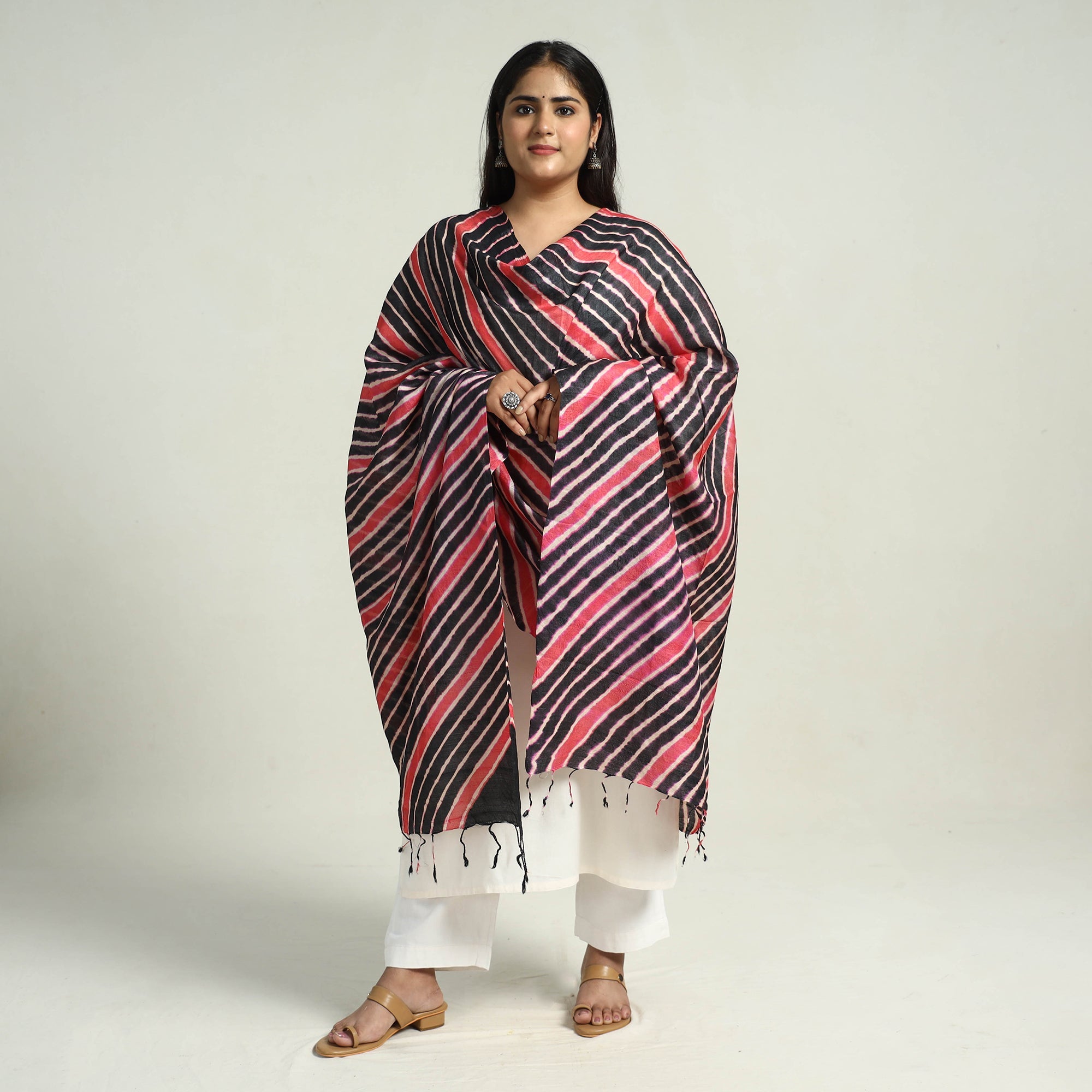 LEHARIYA BY BADSHAH MIYAN Black - Traditional Tie & Dye Tussar Silk Leheriya Dupatta 07