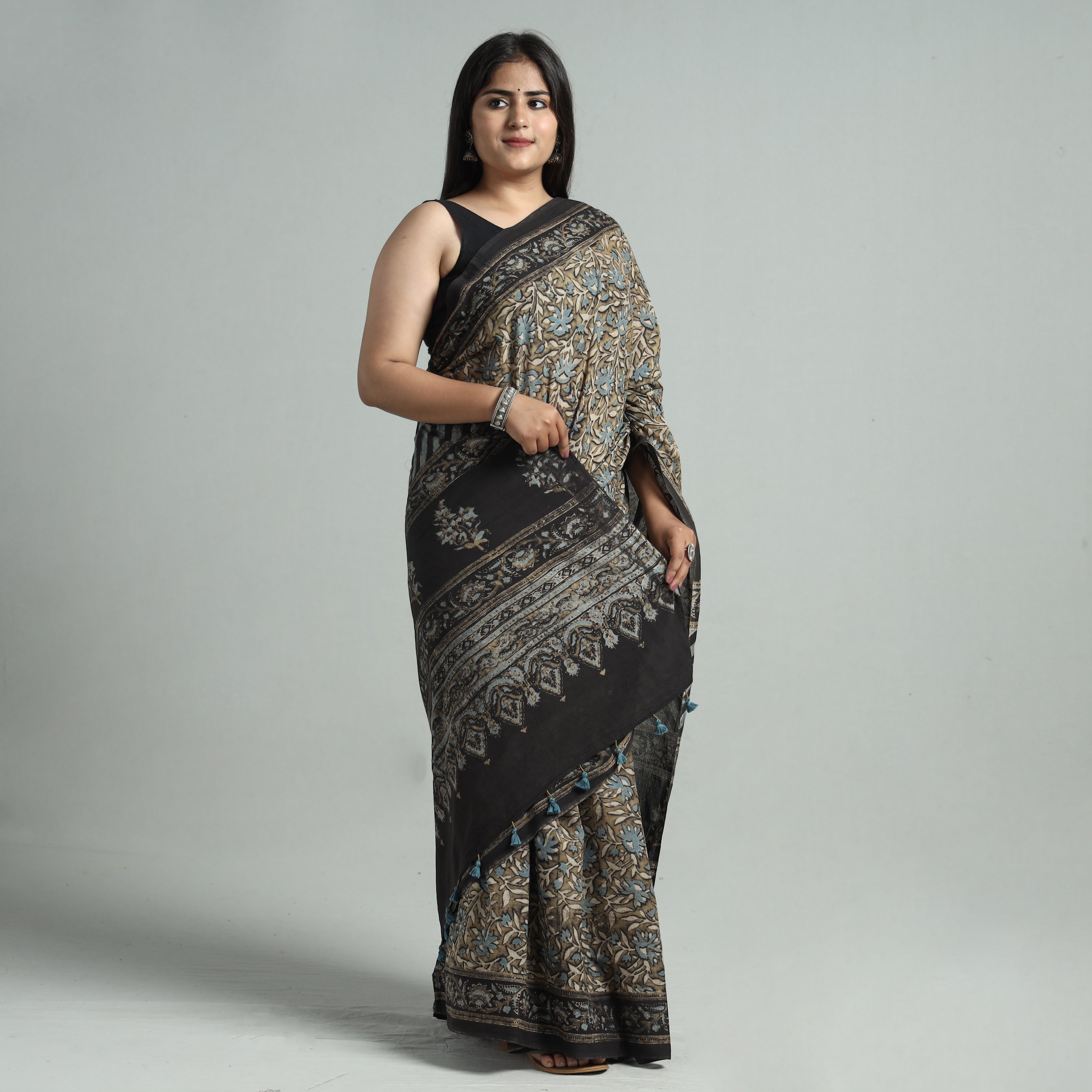 AJRAKH BY JABBAR KHATRI Brown - Natural Dyed Block Print Mul Cotton Ajrakh Saree 08 - view 2