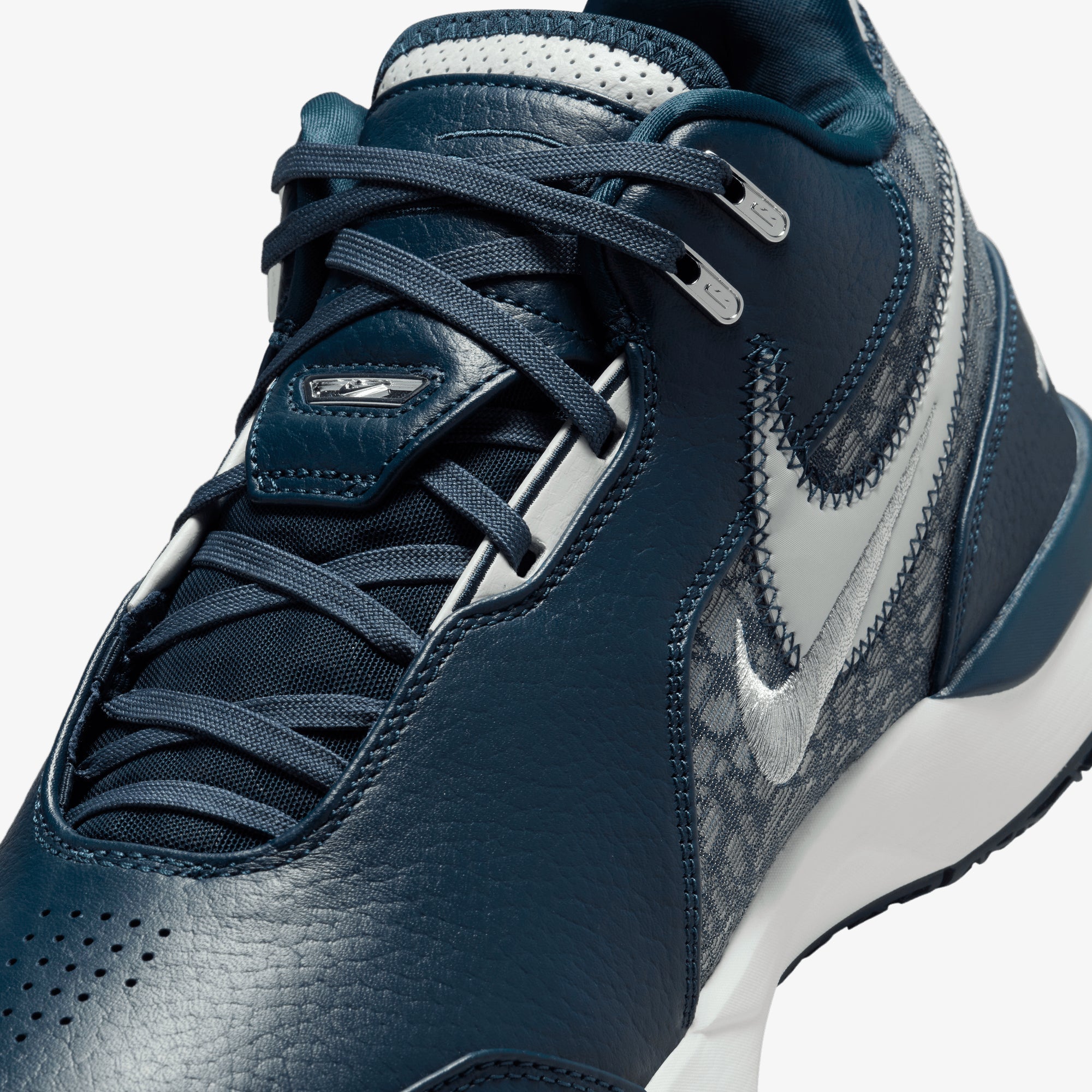 Nike | LEBRON NXXT GEN AMPD EP { ARMORY NAVY/LIGHT SILVER-SAIL - view 4