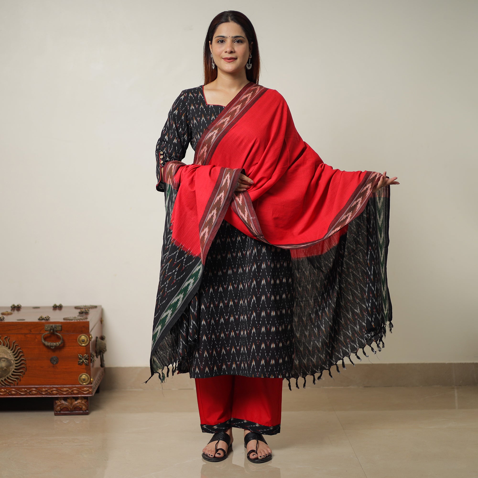 ITOKRI CASUALS Black - Pochampally Ikat Weave Cotton Kurta with Palazzo & Dupatta Set 01