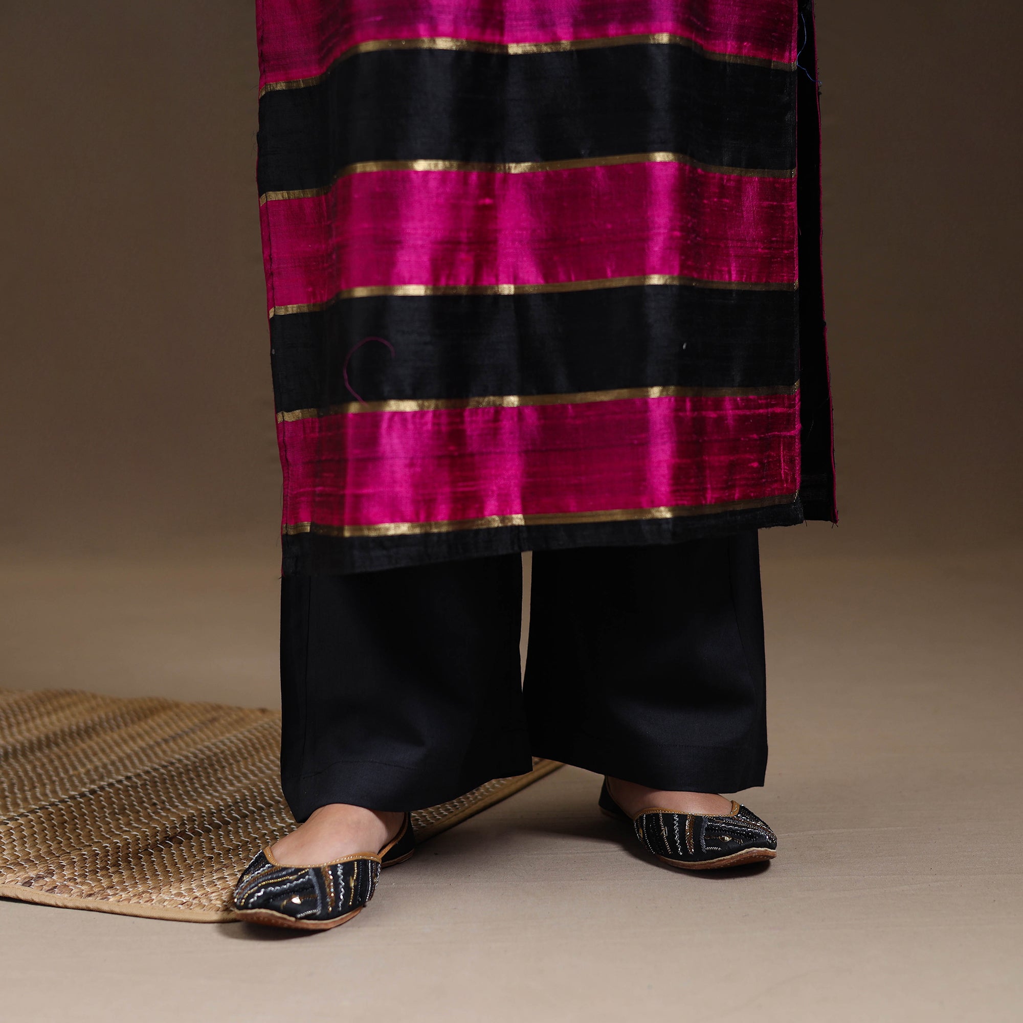 ITOKRI CASUALS Black - Bhagalpuri Handloom Tussar Silk Suit Set 08 - view 6