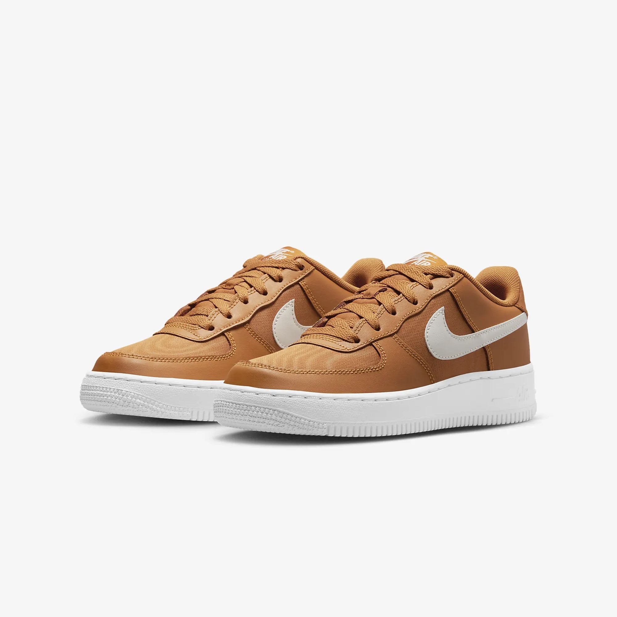 Nike | AIR FORCE 1 LV8 2 { MONARCH/SAIL