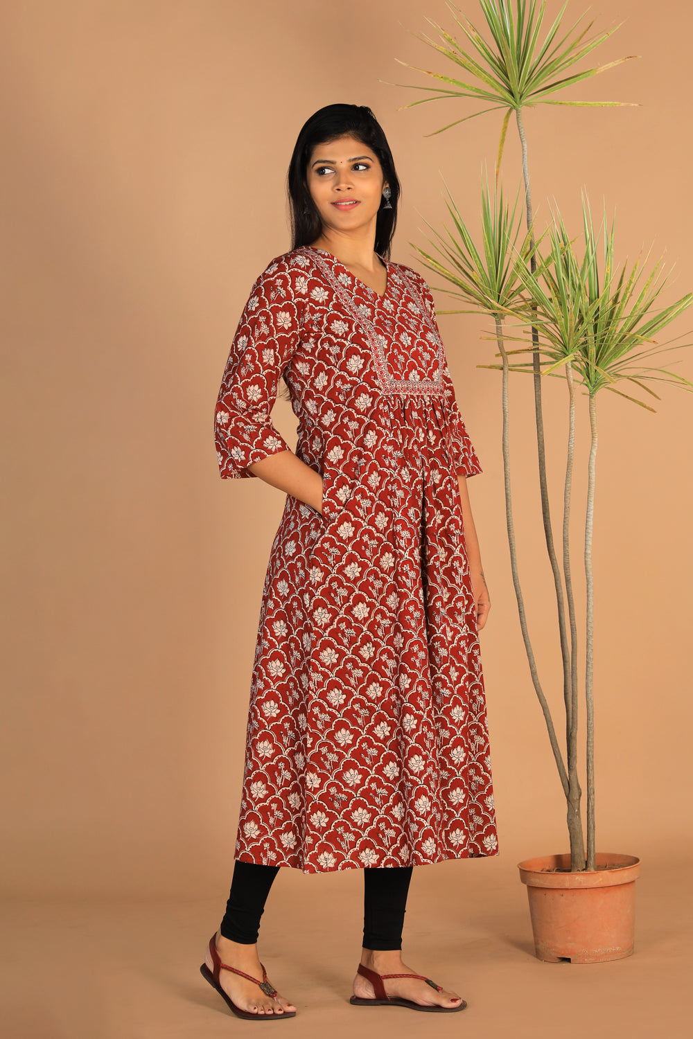 Kalanjali Ethnics Embroidered cotton Bagh block printed kurti - view 3