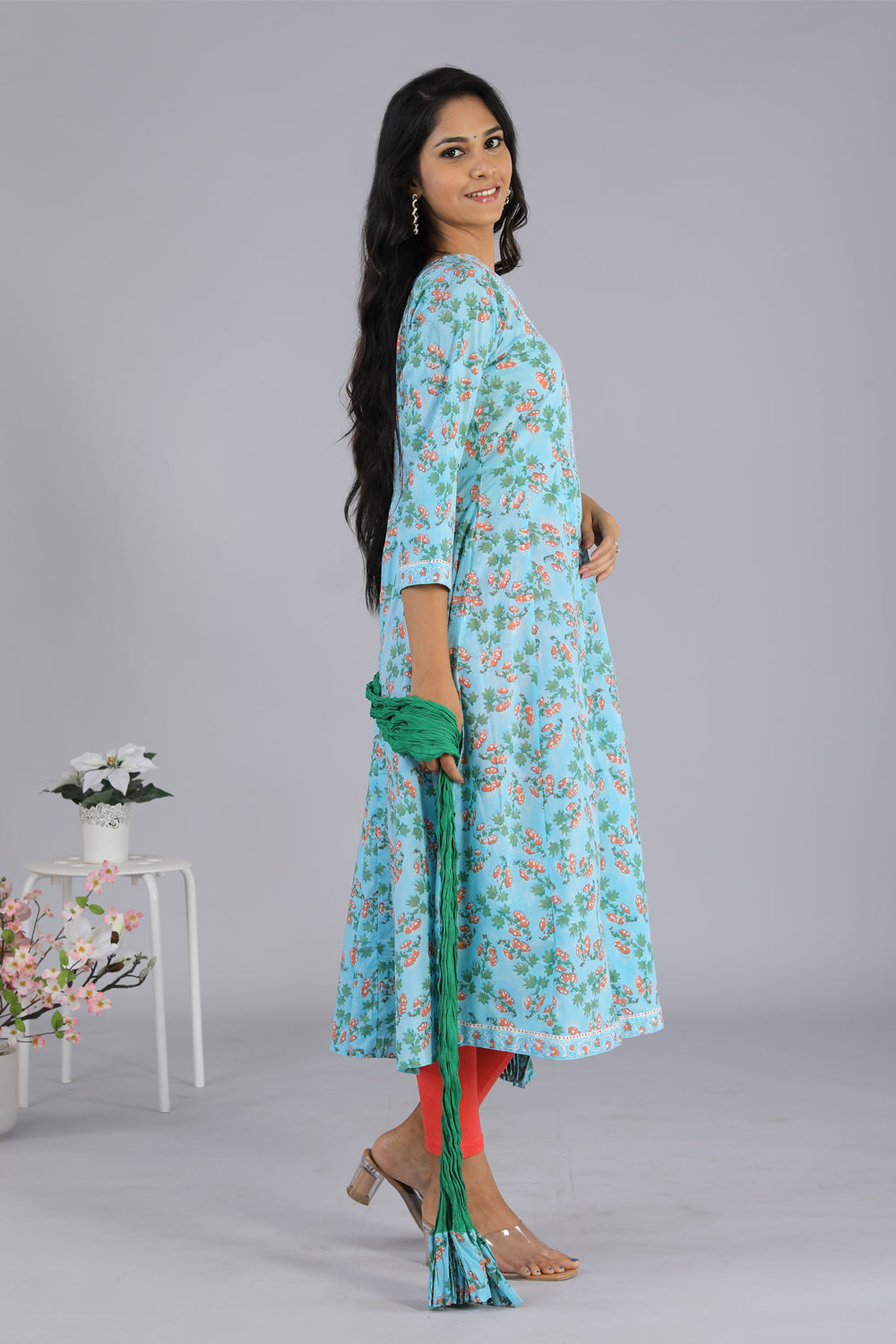 Kalanjali Ethnics Handblock printed Anarkali and dupatta set - view 5