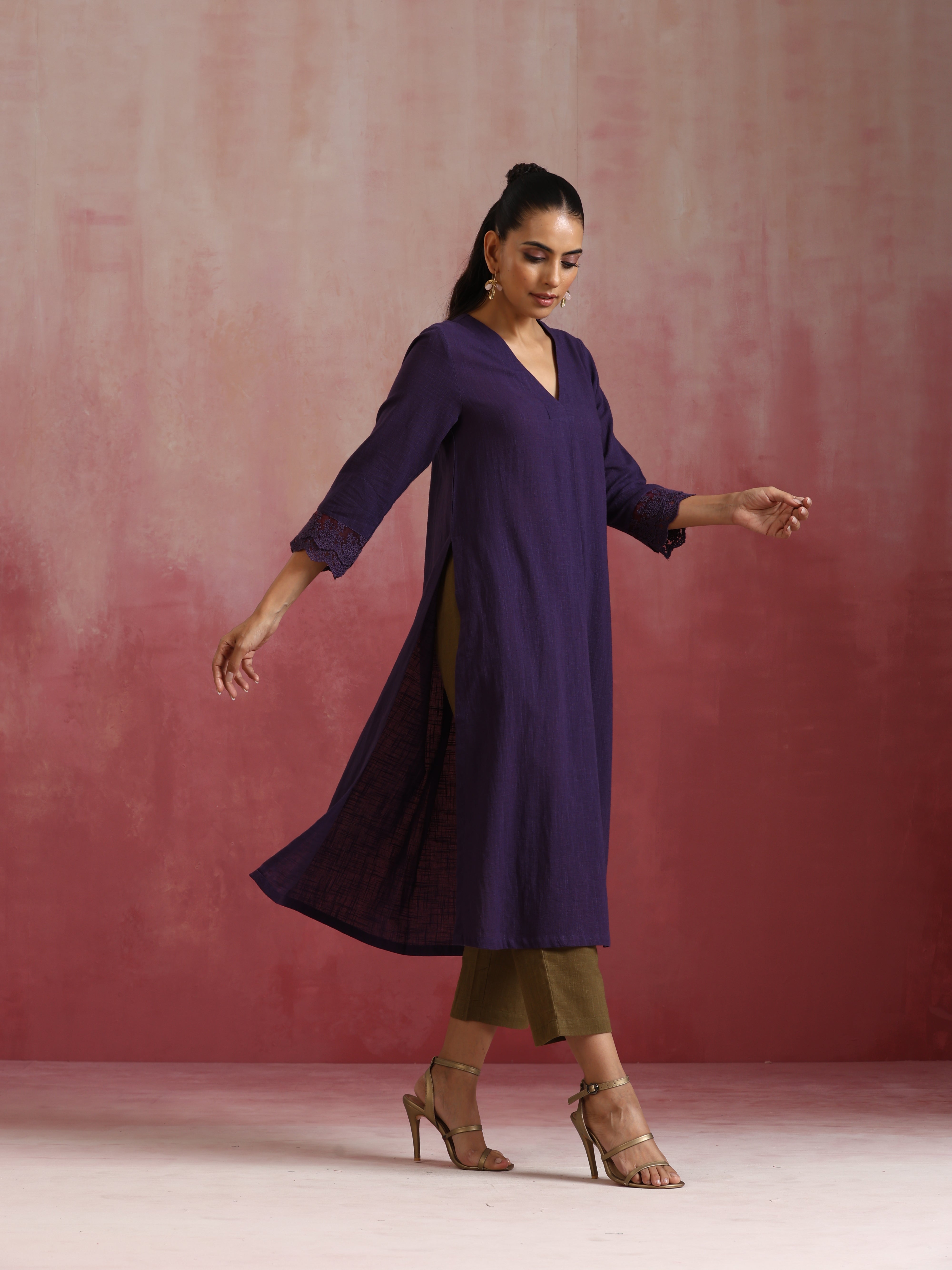 trueBrowns Purple Cotton Dobby Kurta Set - view 2