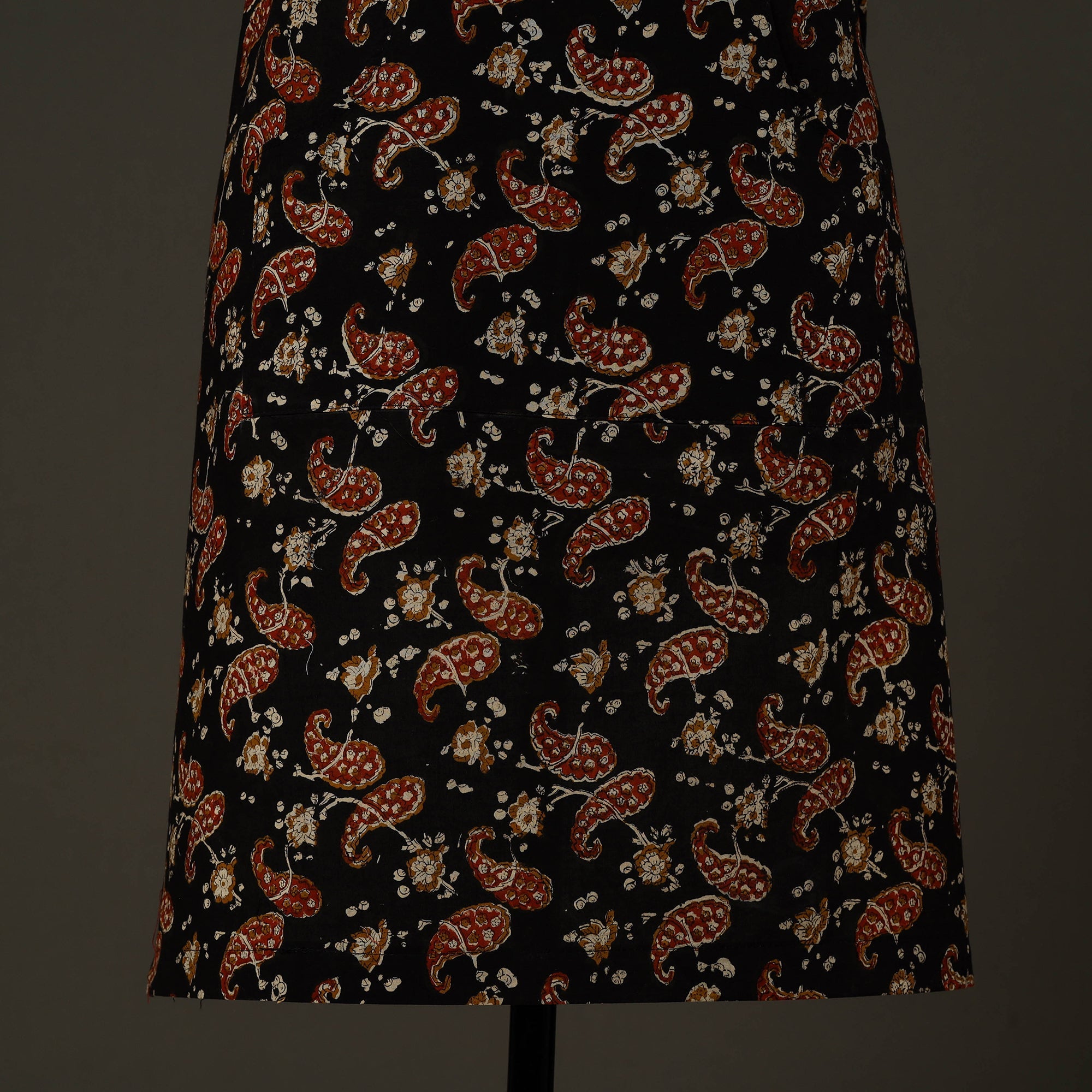 JALPARI Black - Bagru Block Print Cotton Apron with Pocket 26 - view 2