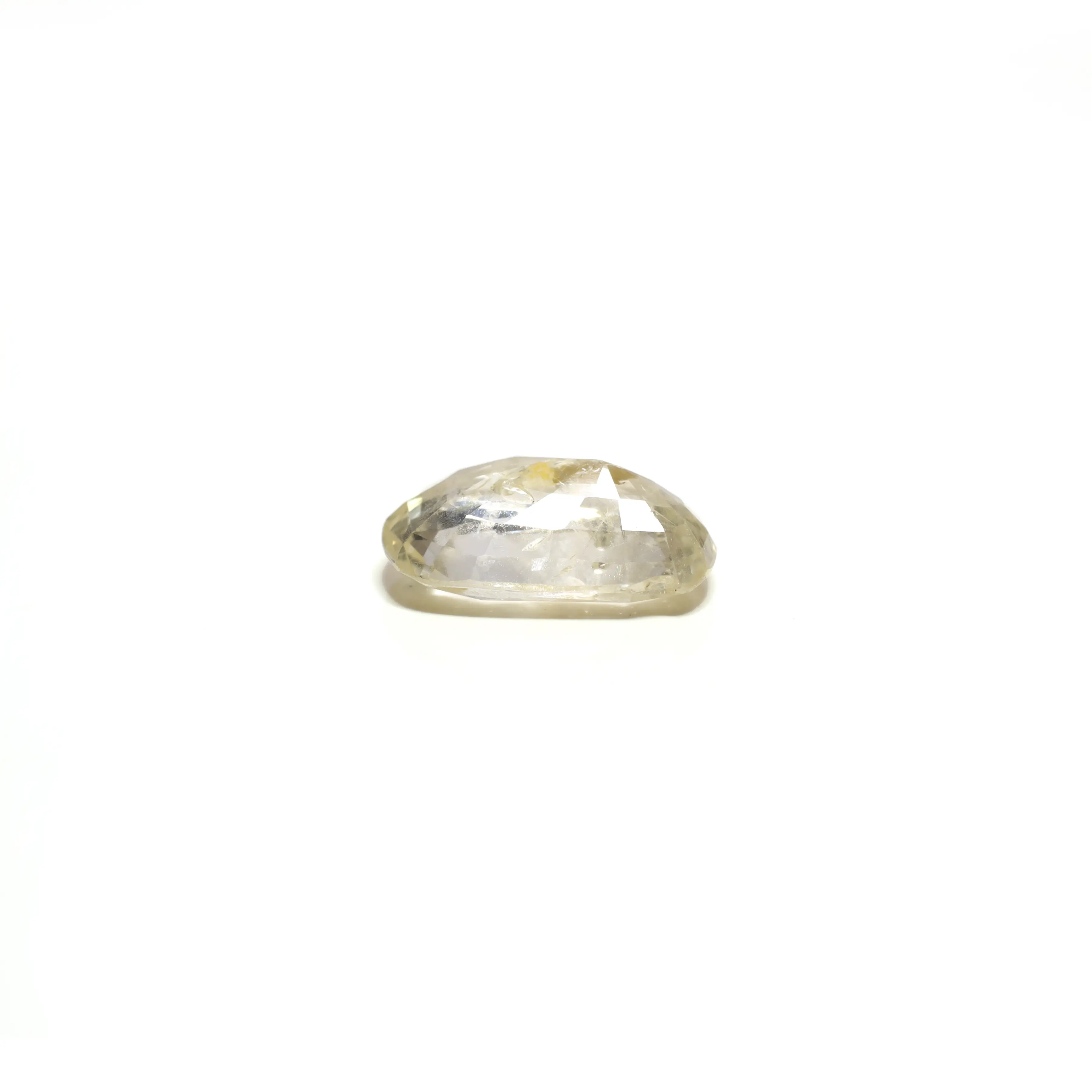 Pramogh Yellow Sapphire - 3.85 Carat - view 3