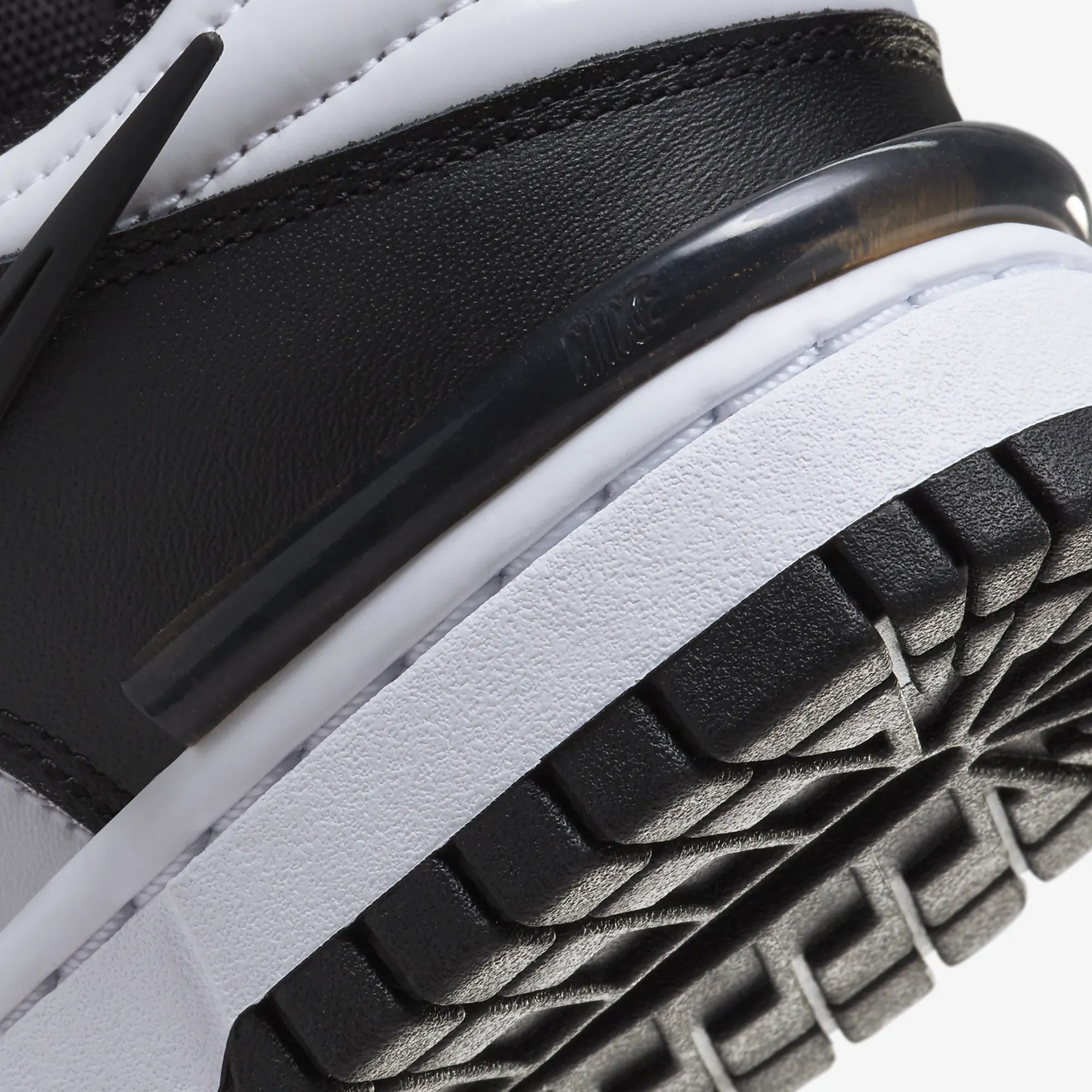 Nike | DUNK LOW TWIST { BLACK/WHITE-BLACK - view 4