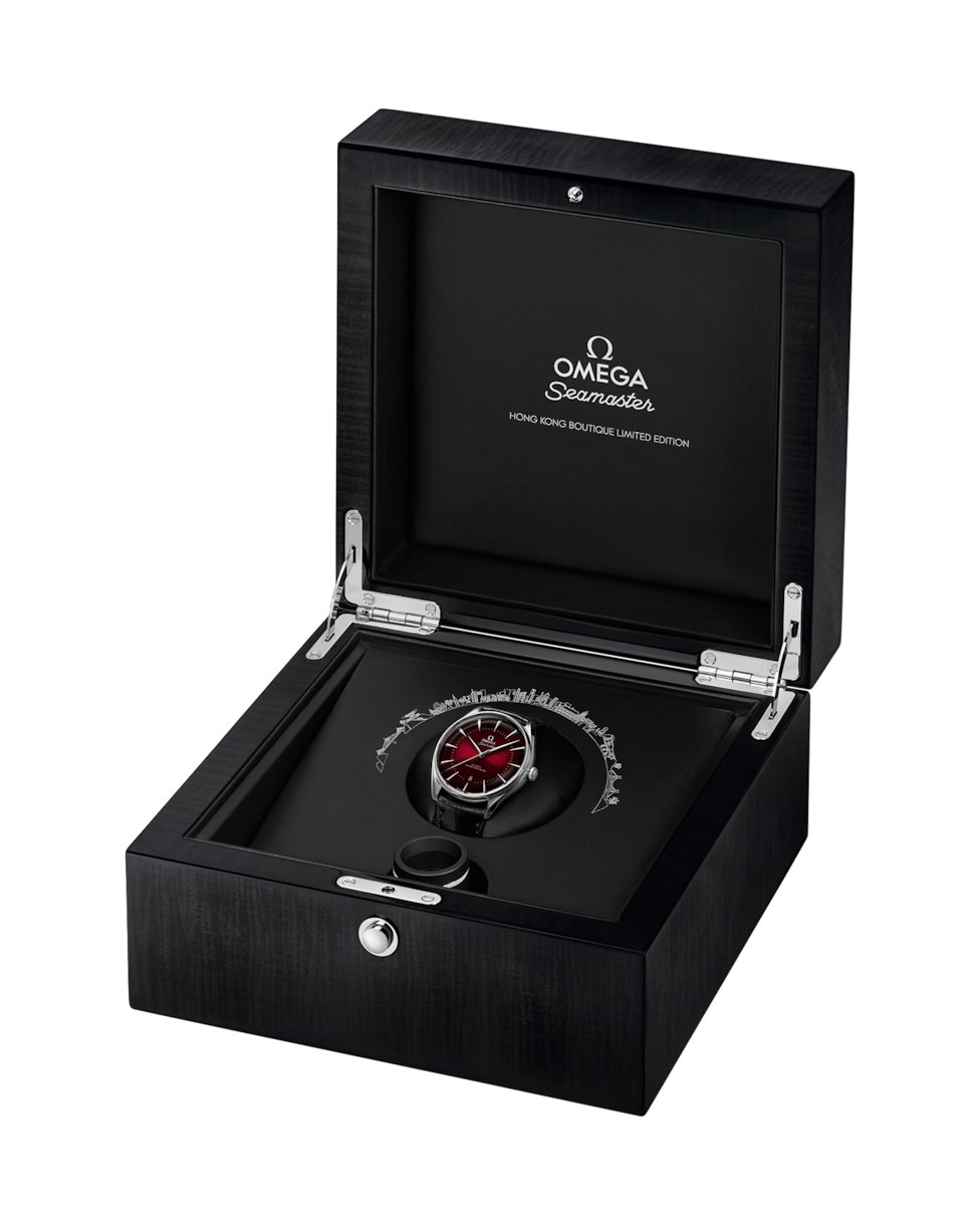 Omega Seamaster Red Dial Men 40MM - view 3