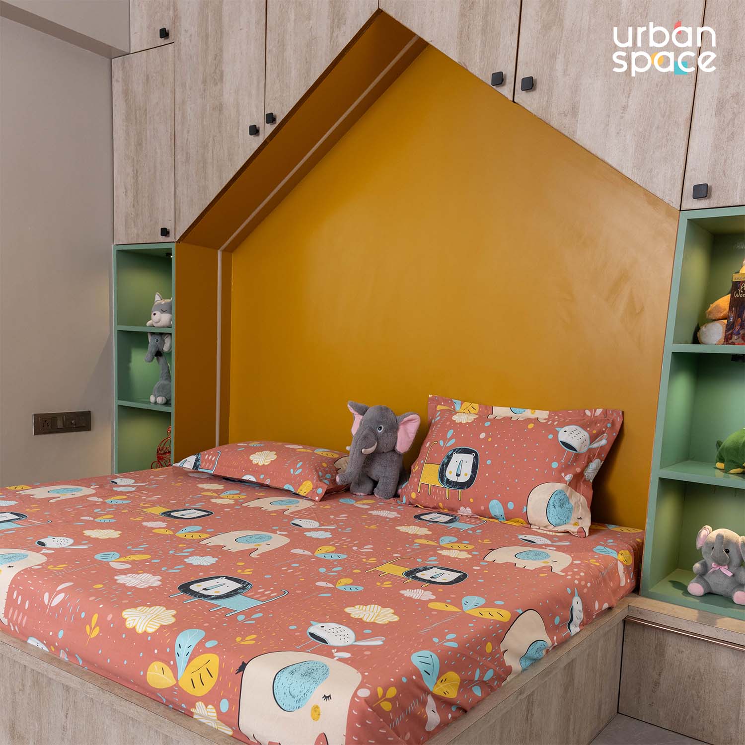 Urban Space -Home Furnishing Store Serene 200 TC 100% Cotton Bedsheet with Pillow Covers - Lion King Terra - view 2