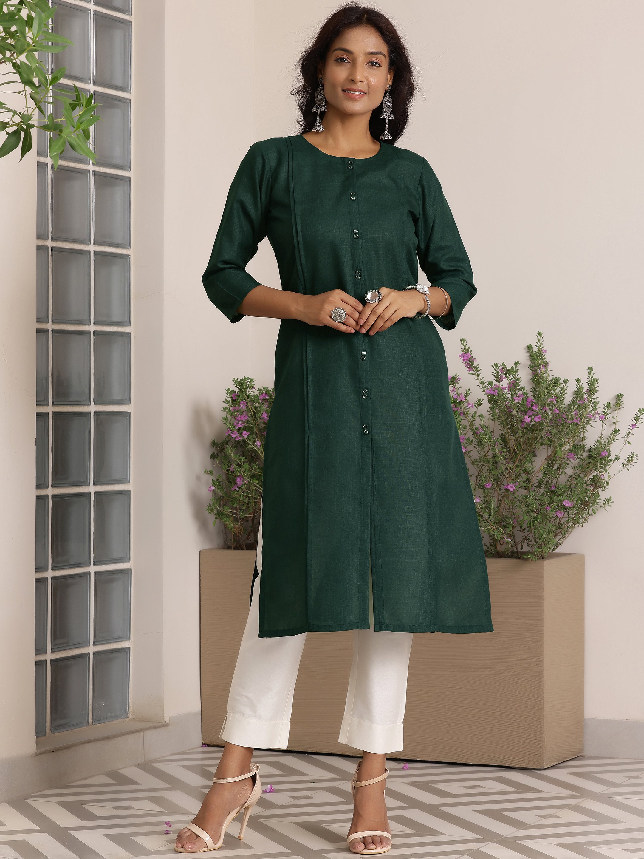 Libas Green Solid Silk Straight Kurta - view 2