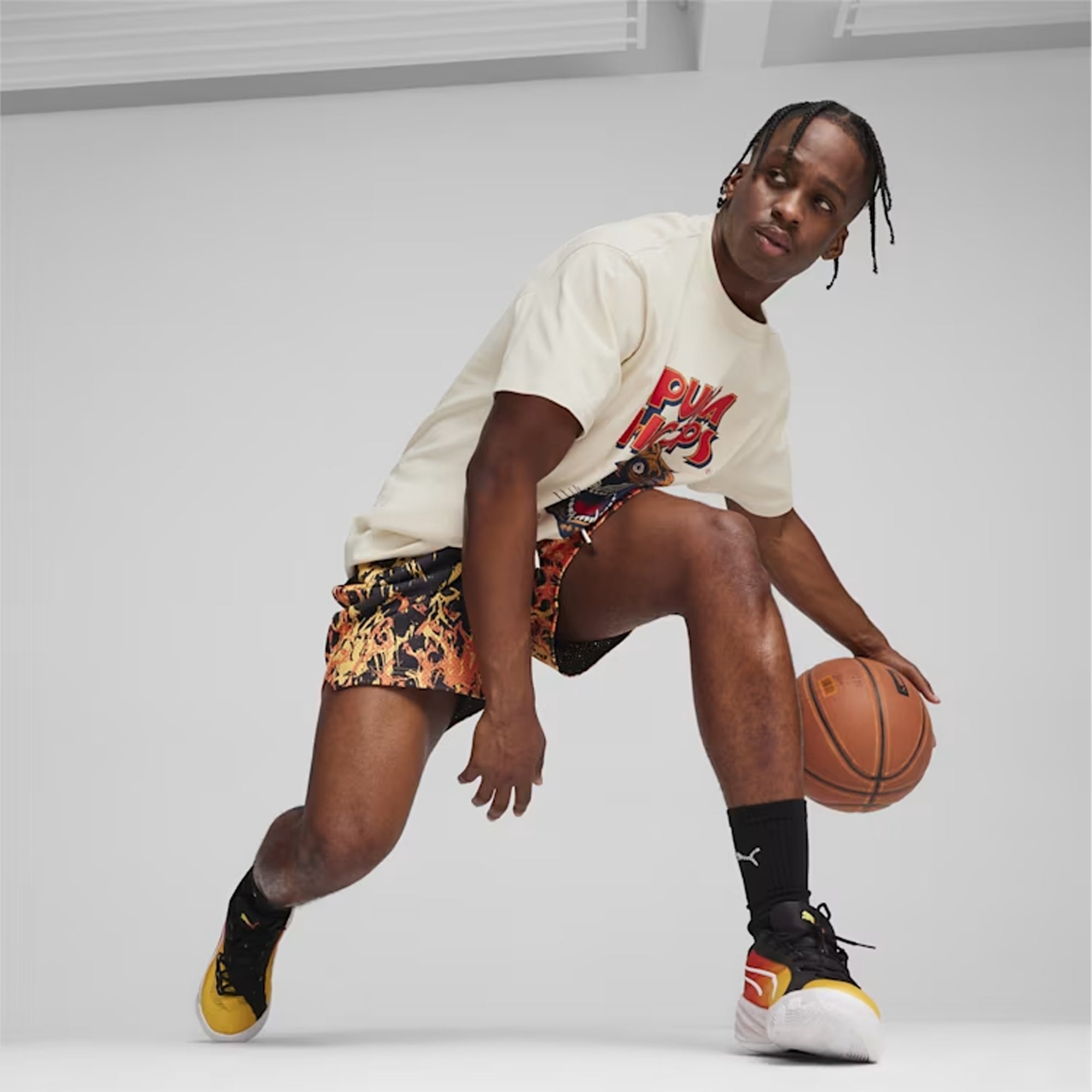 Puma | STRAIGHT FLAMES BASKETBALL SHORTS { BLACK - view 7