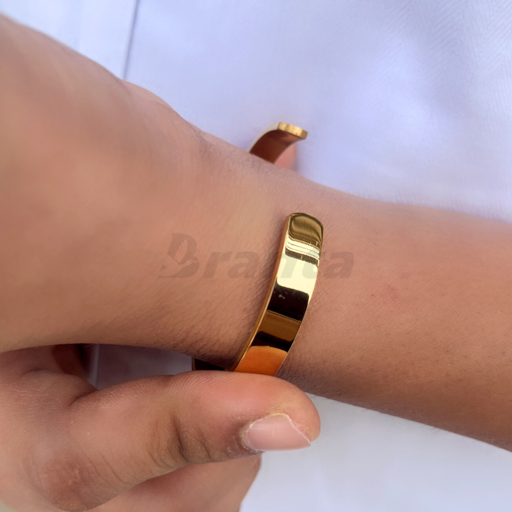 Branta Gold Hanuman Men's Cuff Bracelet With Dotted Pattern - view 3