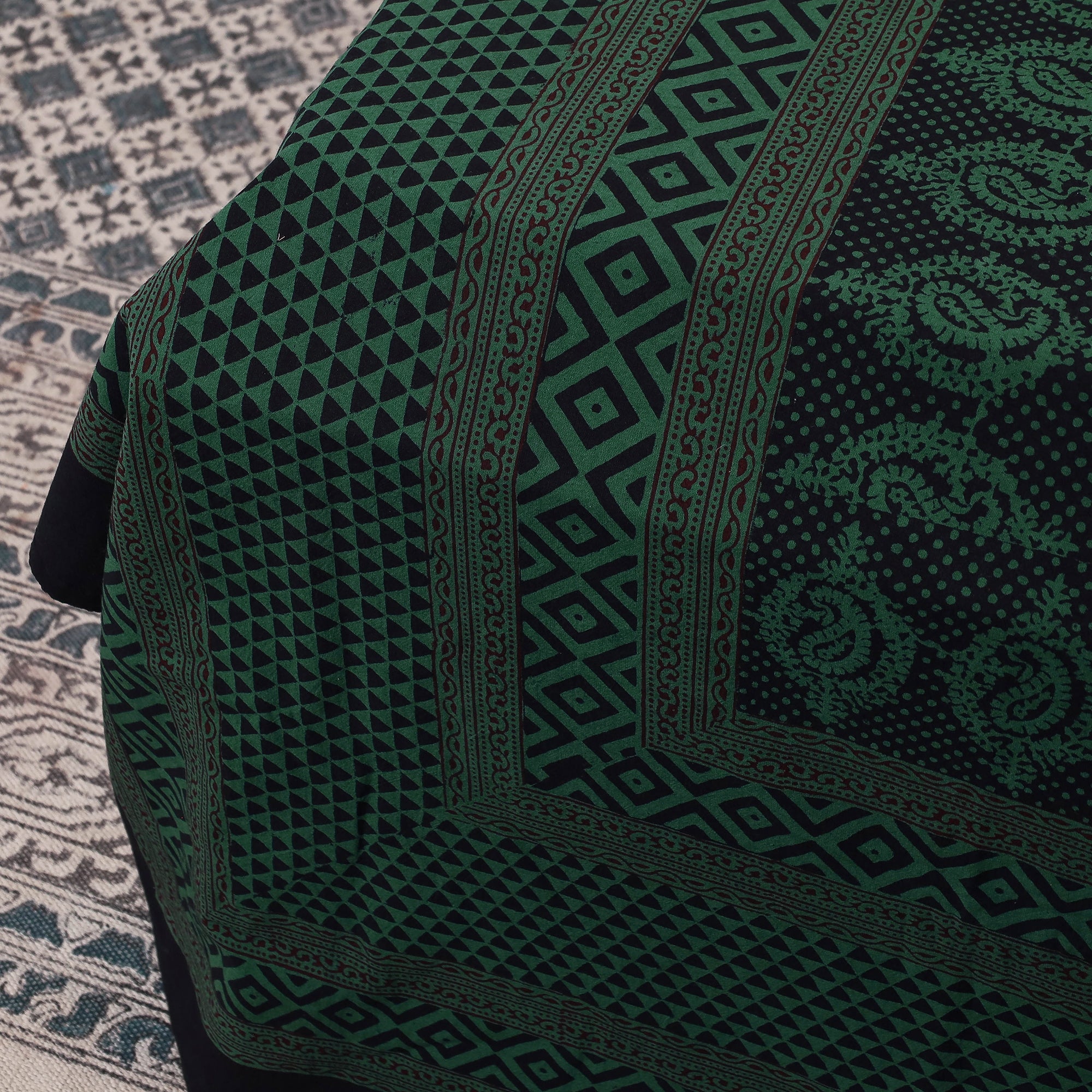 BAGH PRINTS BY ANSHAR FARUKH KHATRI Bagh Block Printed Cotton Double Bed Cover with Pillow Covers (112 x 92 in) - view 3