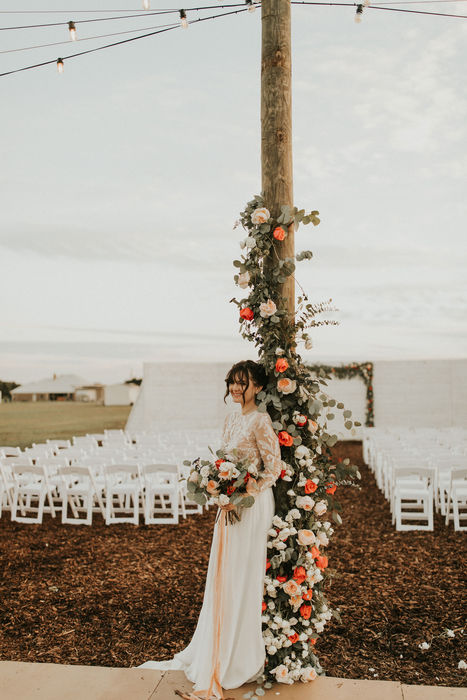 fiftyflowers.com Romantic and Organic Wedding - view 12