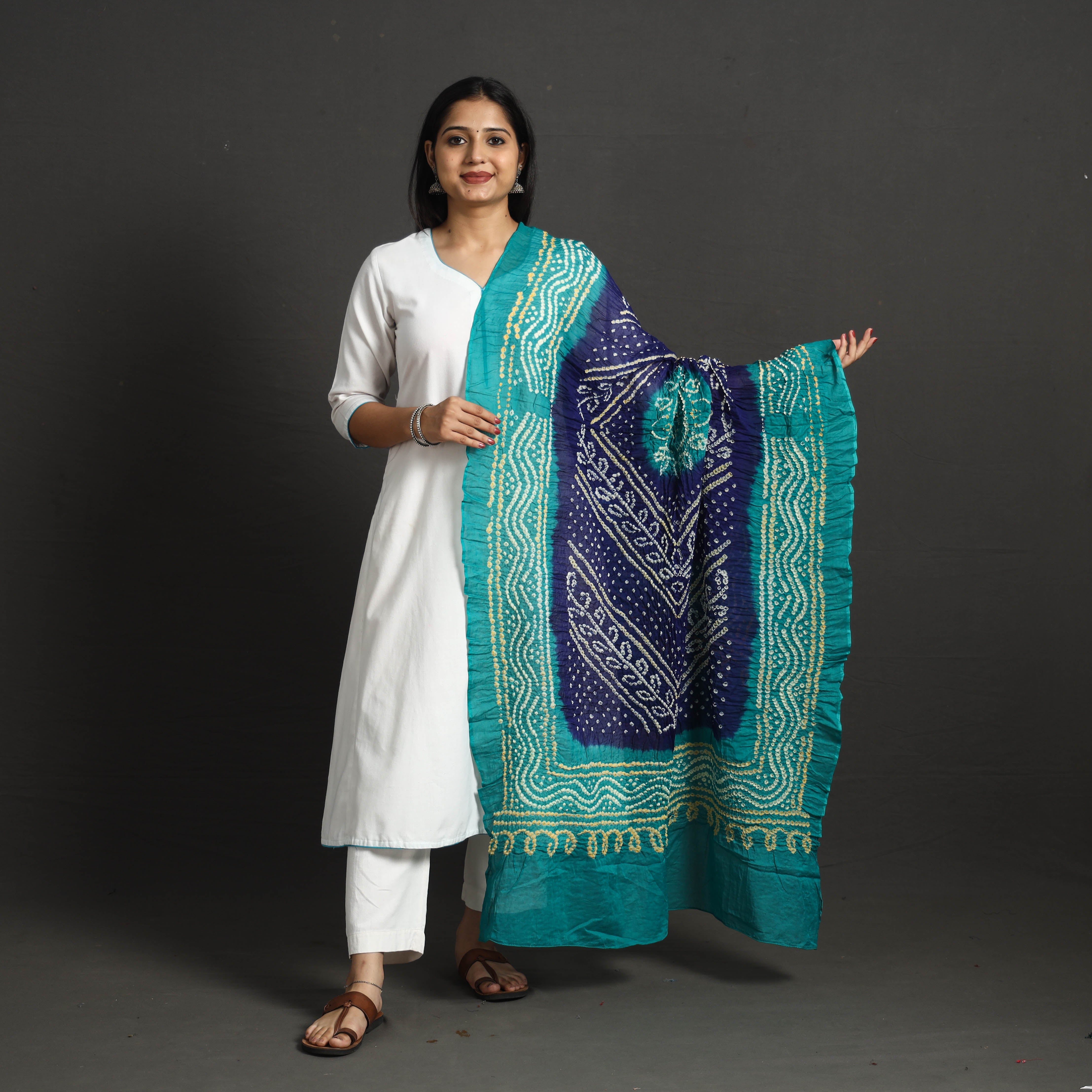 KACHCHH JI CHHAAP Kutch Tie-Dye Cotton Bandhani Dupatta 48