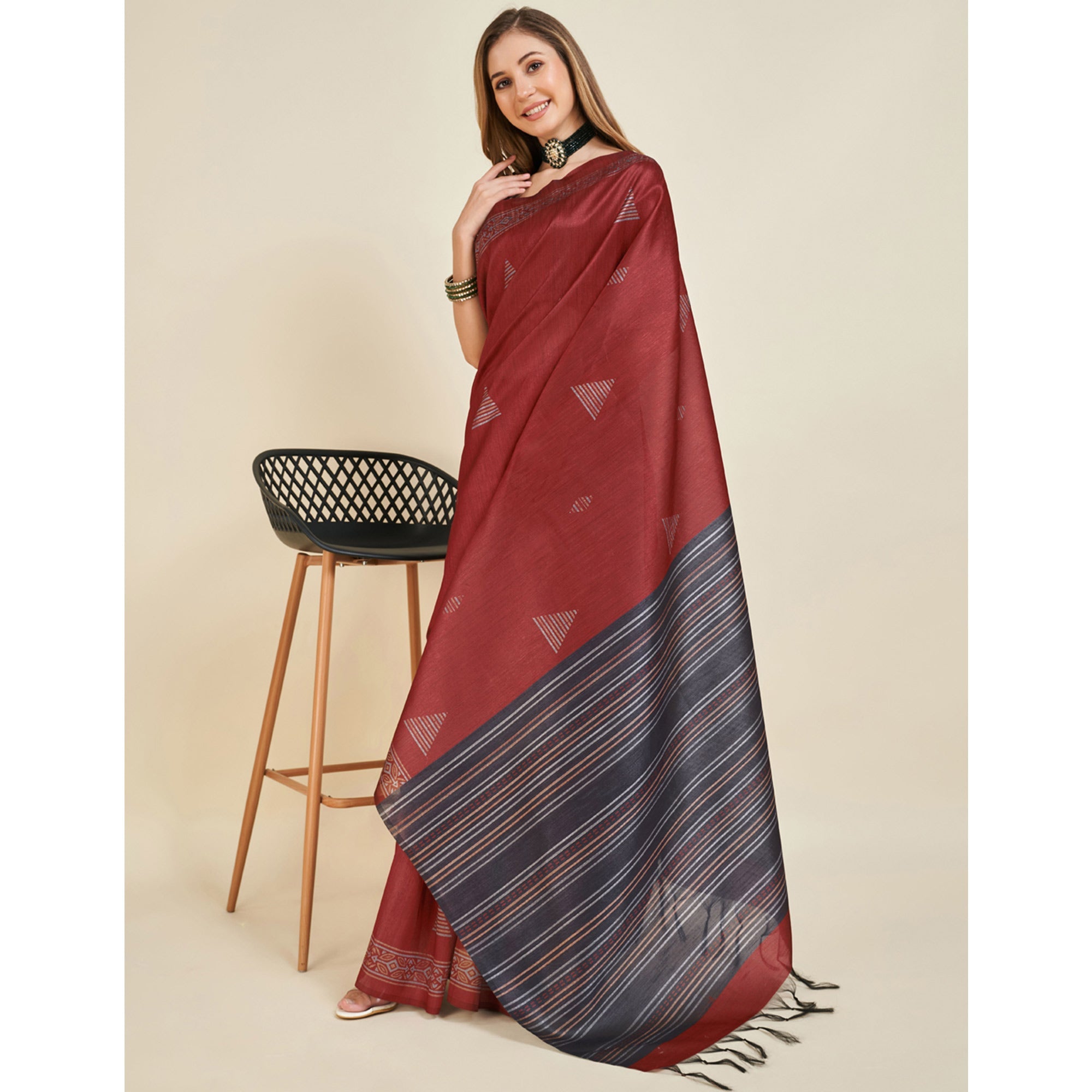 Peachmode Maroon Digital Printed Bhagalpuri Silk Saree With Tassels - view 5
