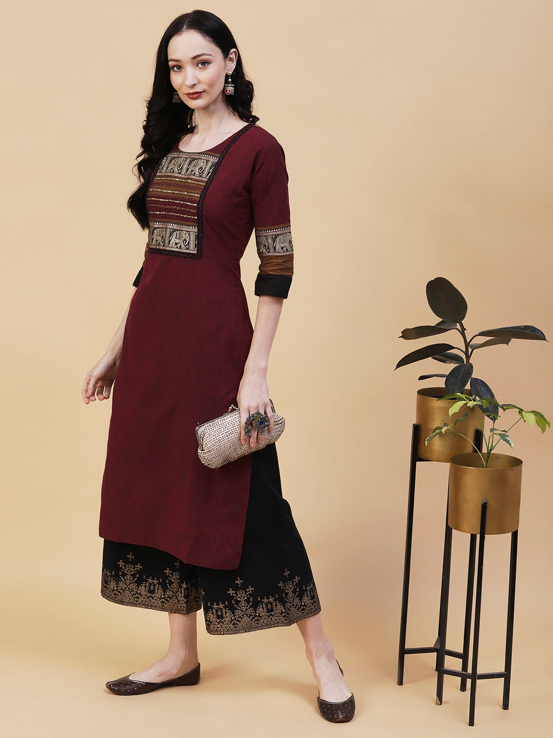 Fashor Solid Textured Resham & Sequins Embroidered Kurta - Maroon