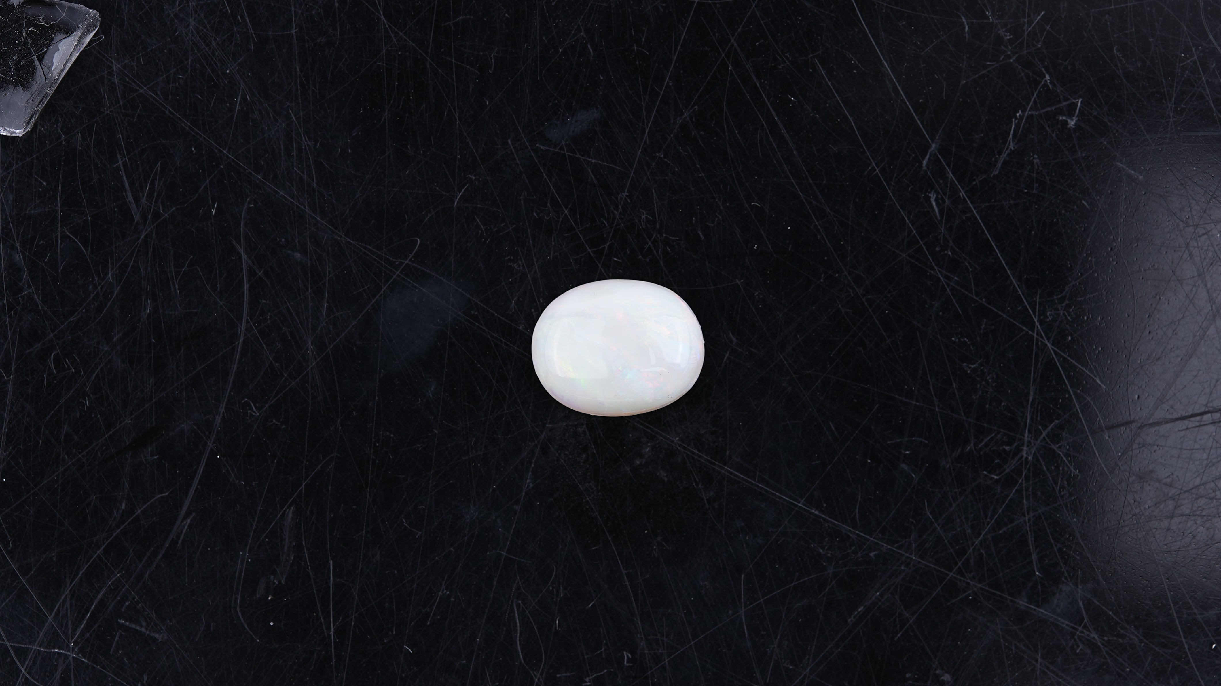 Gemsmantra Opal with Fire - 2.27 Carats (2.497 Ratti)