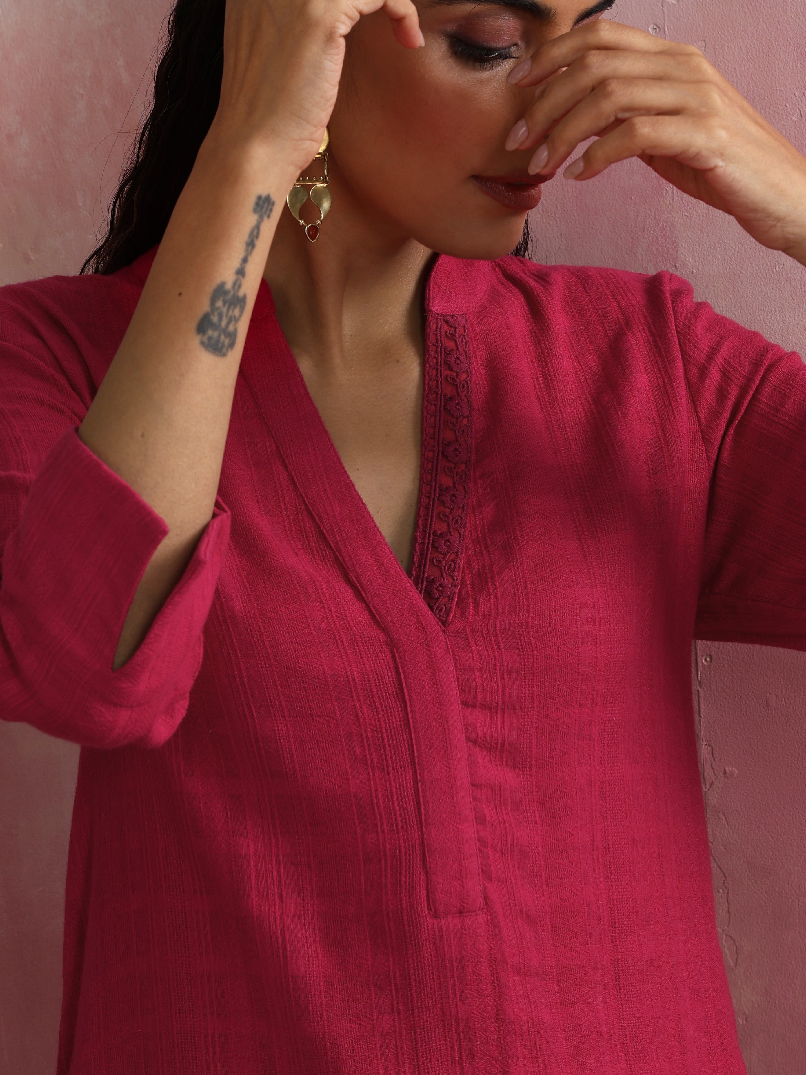 trueBrowns Magenta Cotton Dobby Kurta Set - view 4