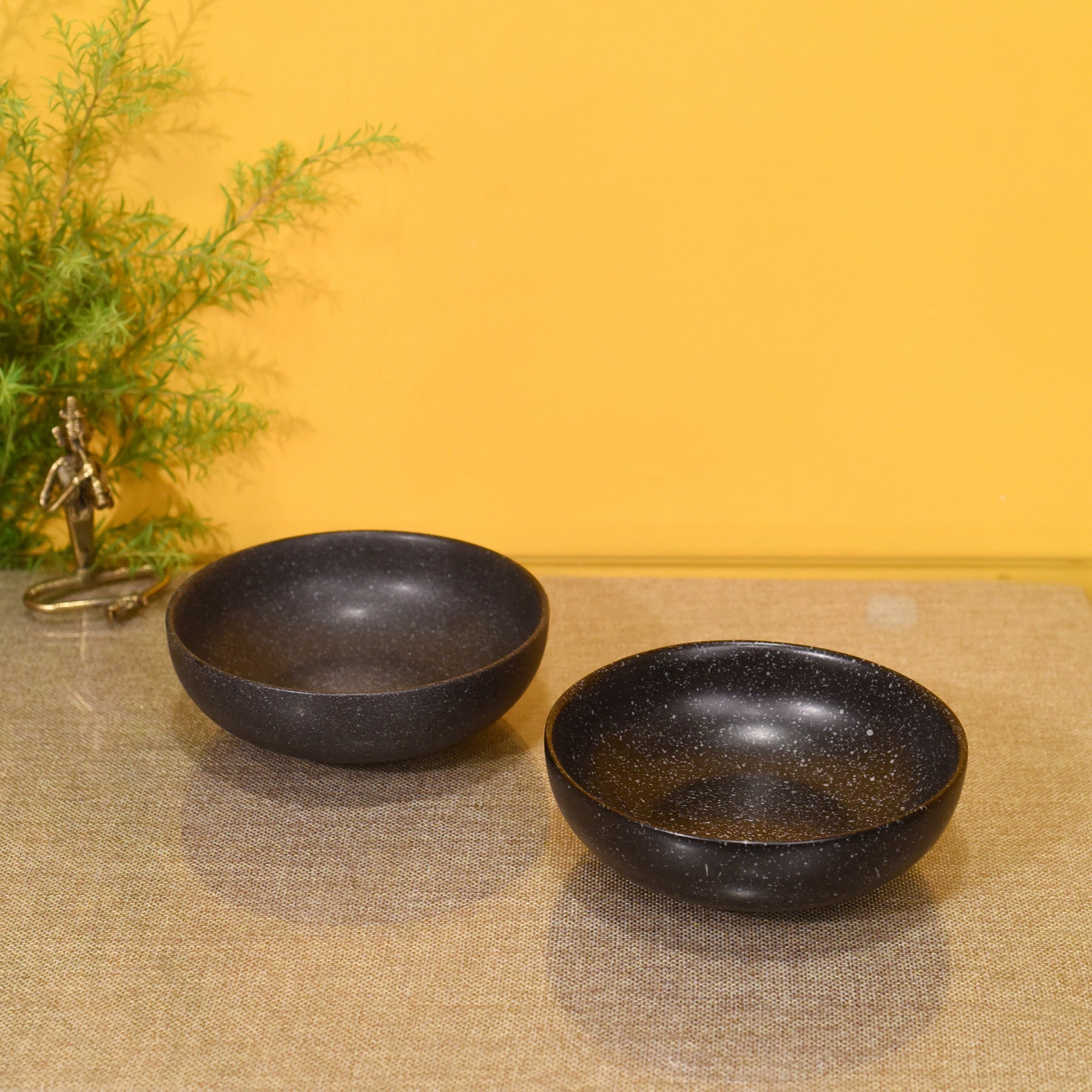 ART CREATIONS BY SUMAN SONTHALIA Black - Starry Night Serving Bowls Set of 2