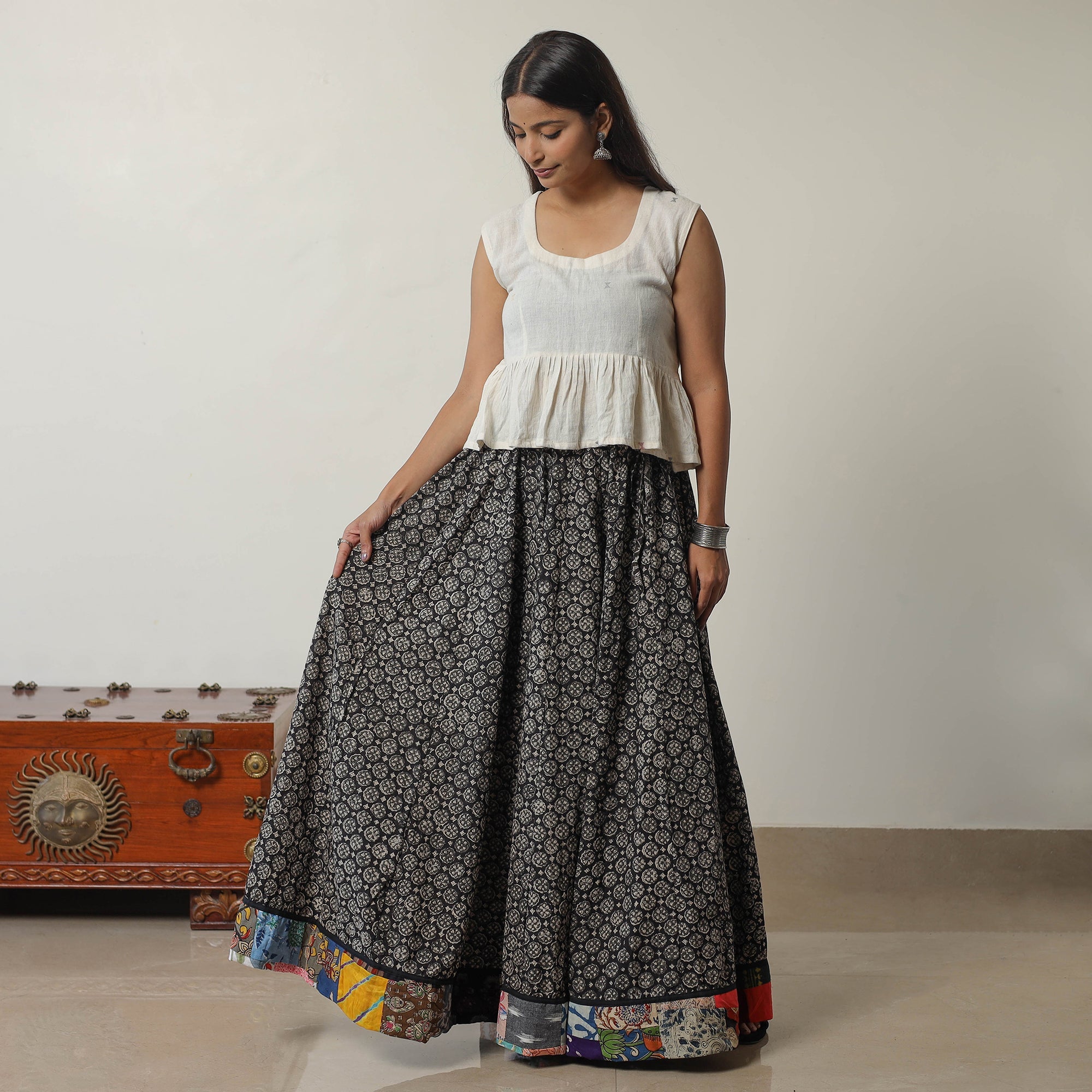 NOORI BAZAR Black - Bagru Block Printed 24 Kali Patchwork Cotton Long Skirt 09 - view 2