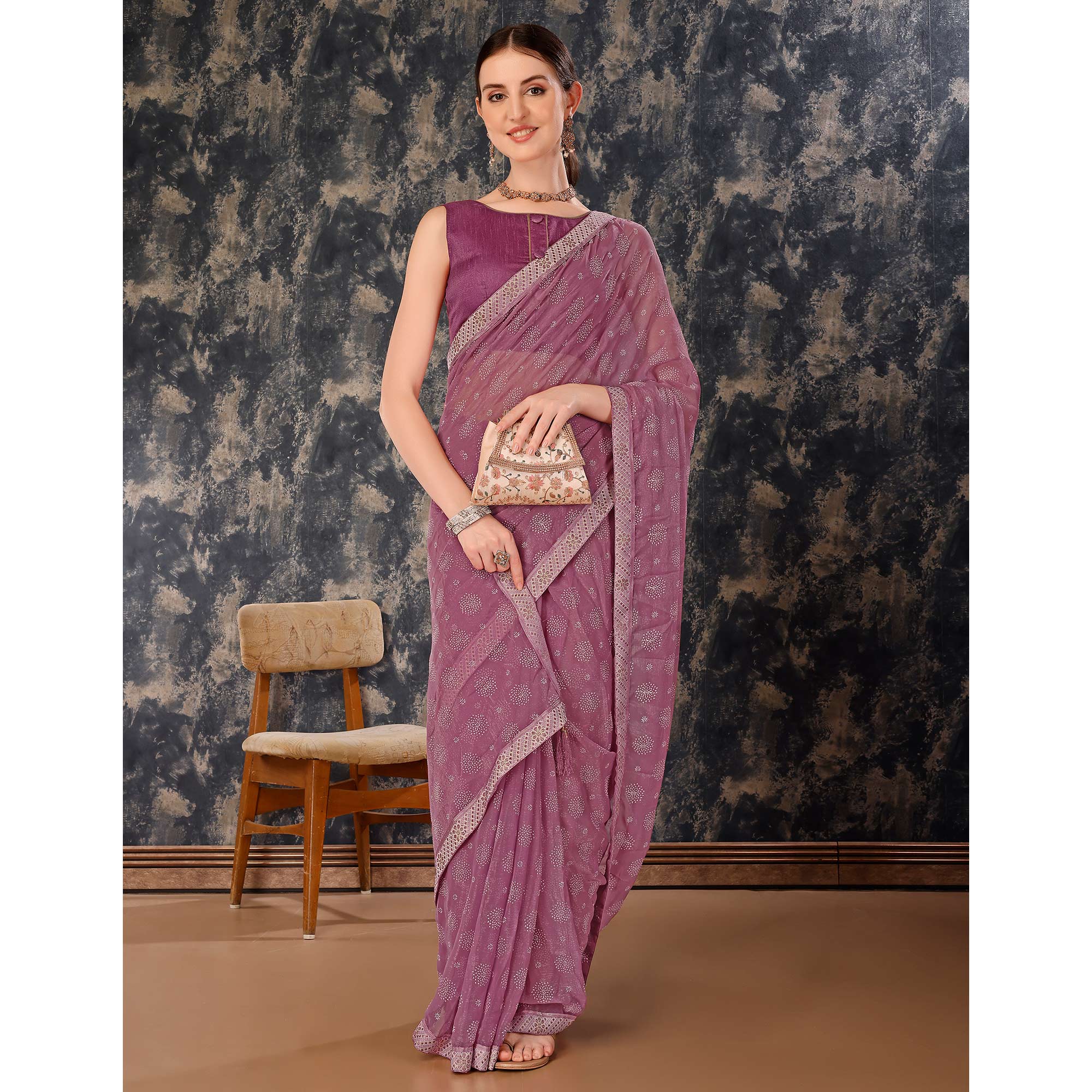 Peachmode Mauve Printed Chiffon Saree With Lace Border - view 4