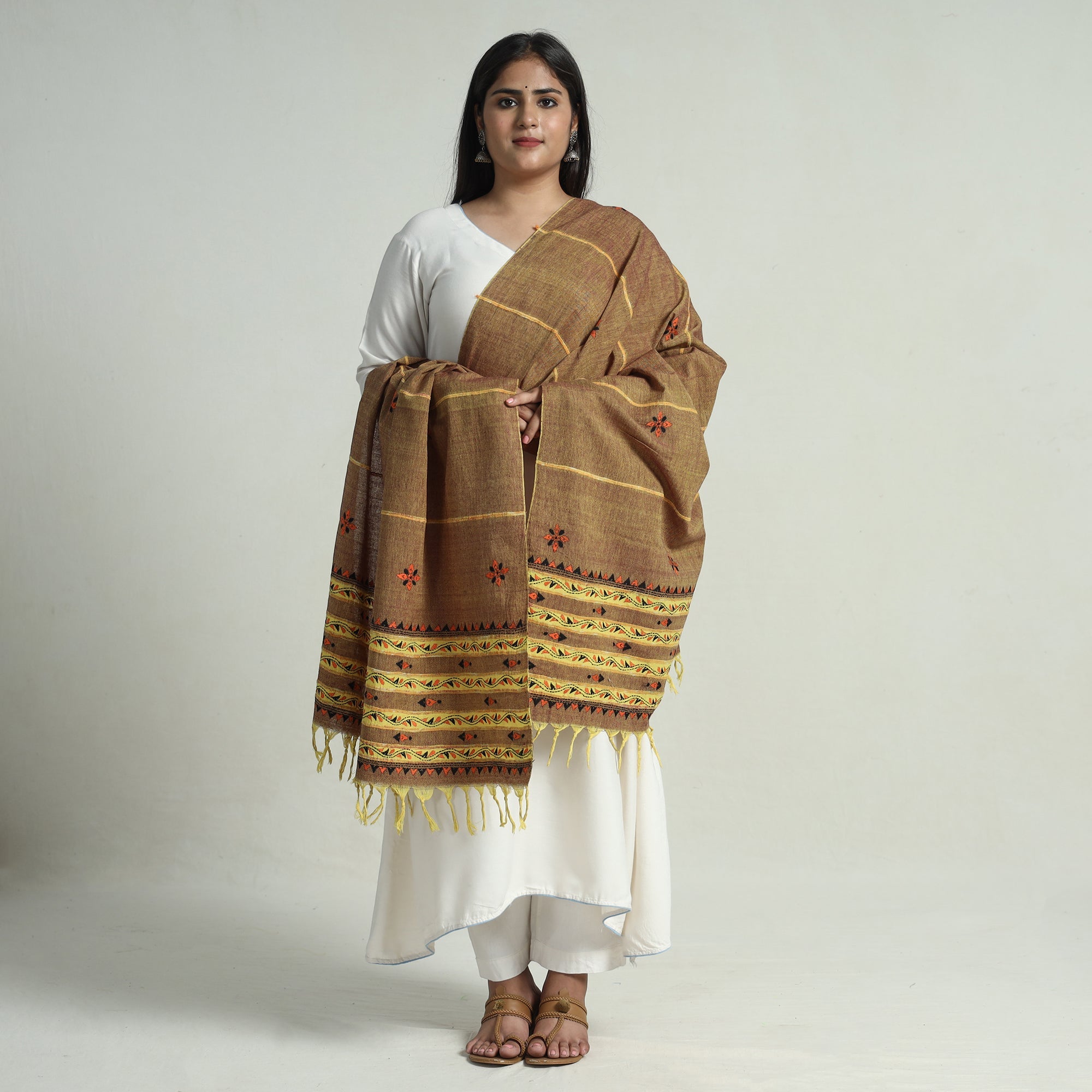 ASALKAAR Brown - Bengal Kantha Embroidery Khes Handwoven Cotton Dupatta with Tassels 139 - view 3
