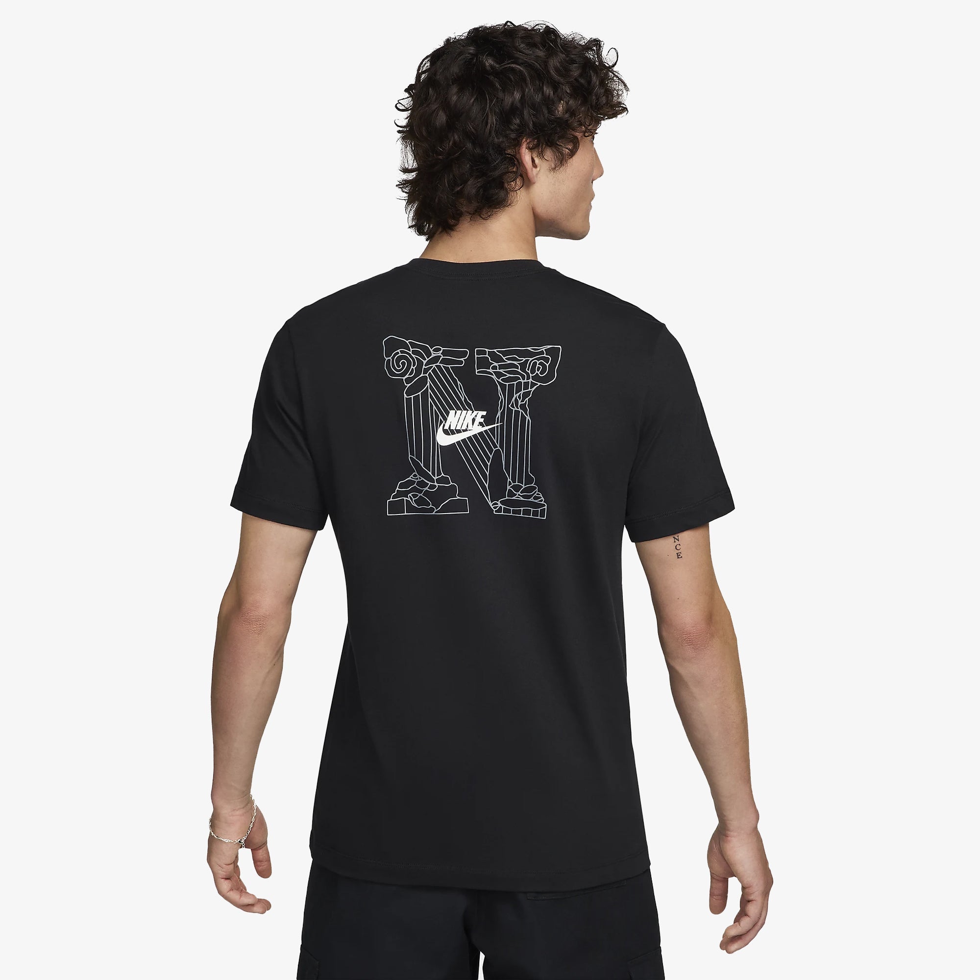 Nike | Sportswear T-shirt { Black - view 3