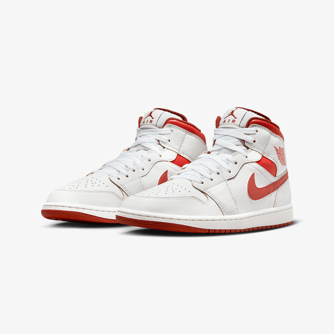 Jordan | AIR JORDAN 1 MID SE { WHITE/LOBSTER-DUNE RED-SAIL