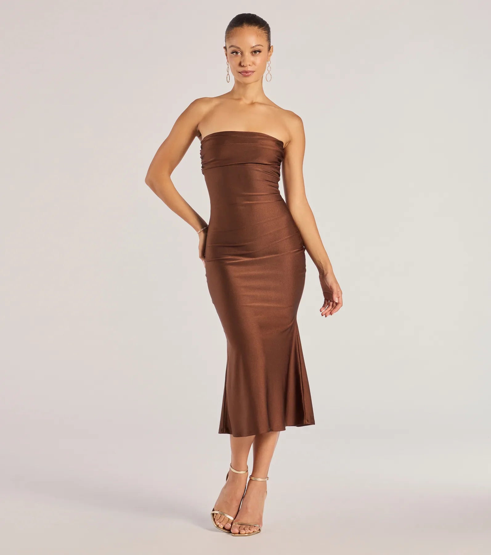 Windsor Keep Knit It Sleek Midi Dress – BROWN