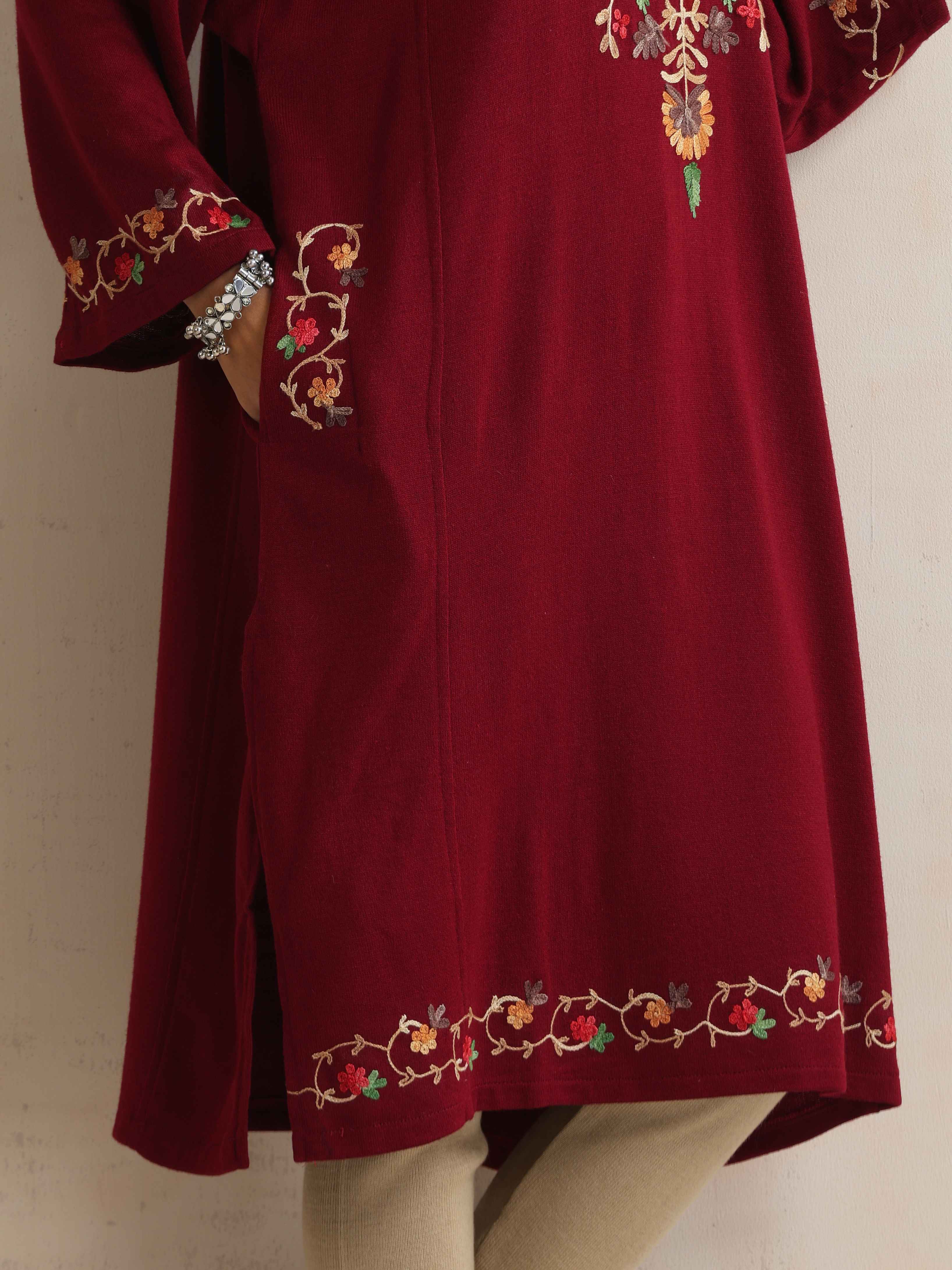 trueBrowns Maroon Kashmiri Floral Embroidered Woollen Phiran Kurta - view 7