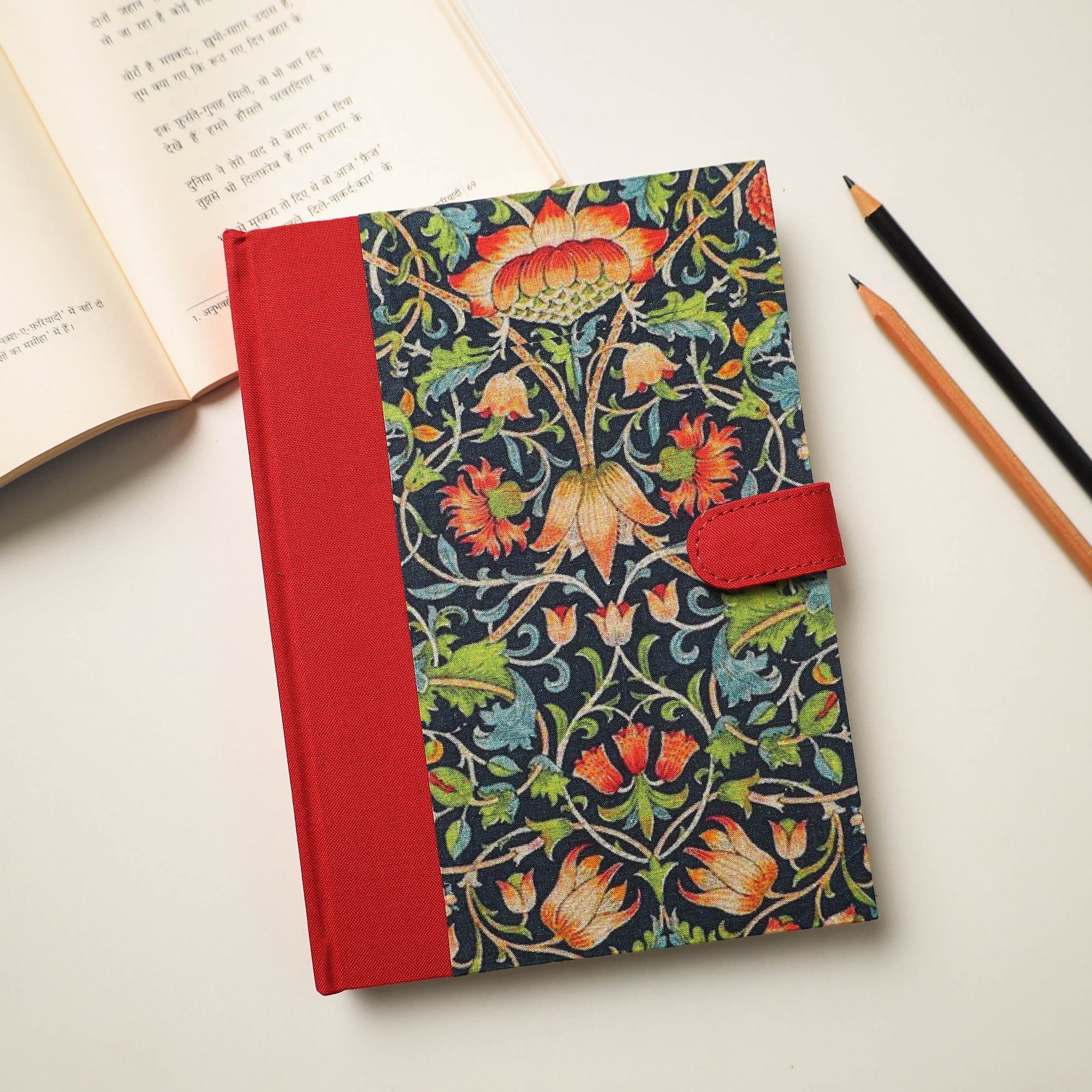 SUKRITI INPRINT Black - Floral Printed Handmade Magnetic Closure Notebook (8 x 6 in)