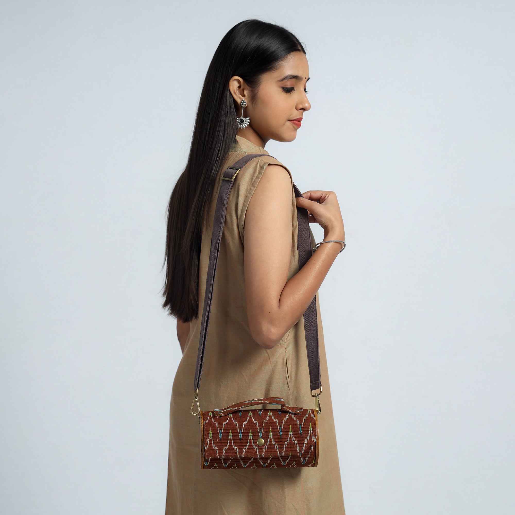 LUKKA CHUPPI Brown - DIY Round Sling Bag / Clutch With Changeable Sleeve