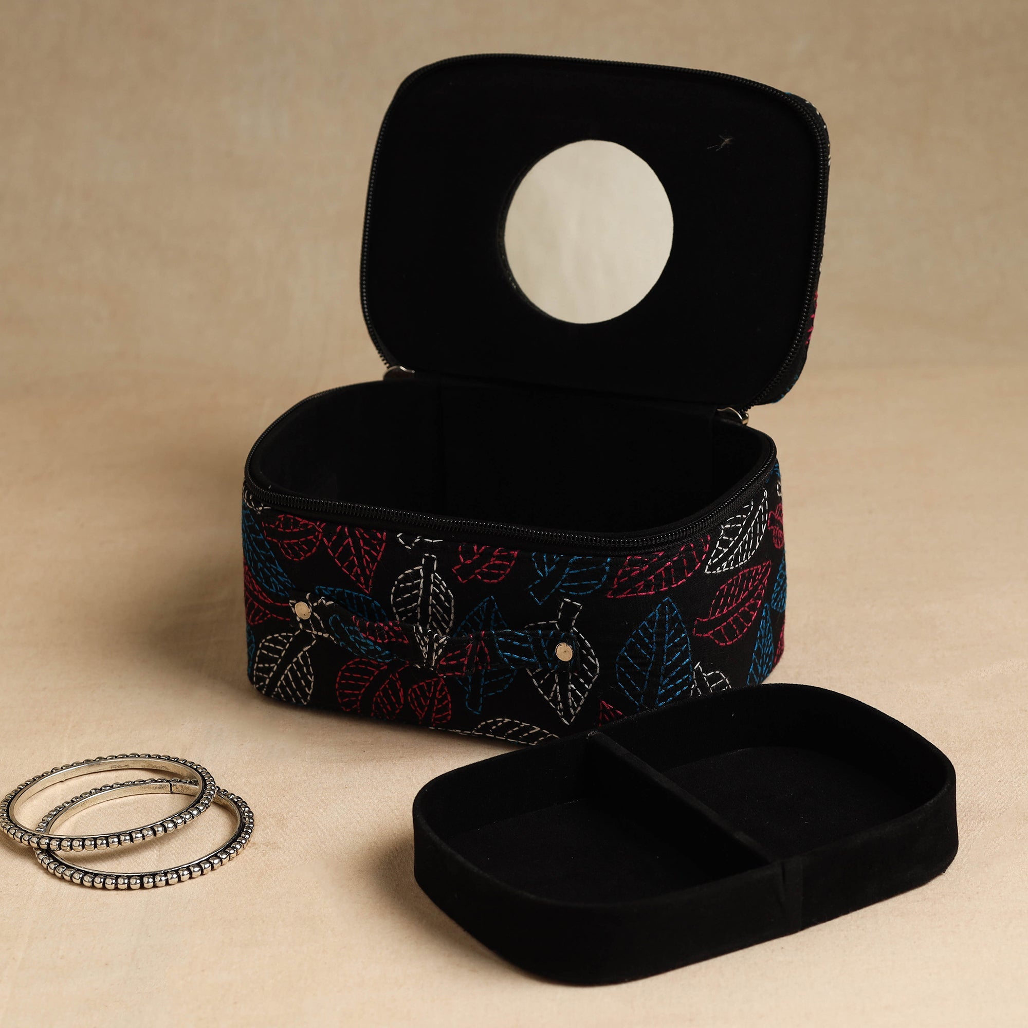 ASALKAAR Black - Bengal Kantha Work Handcrafted Jewelry Box with Mirror 05 - view 3