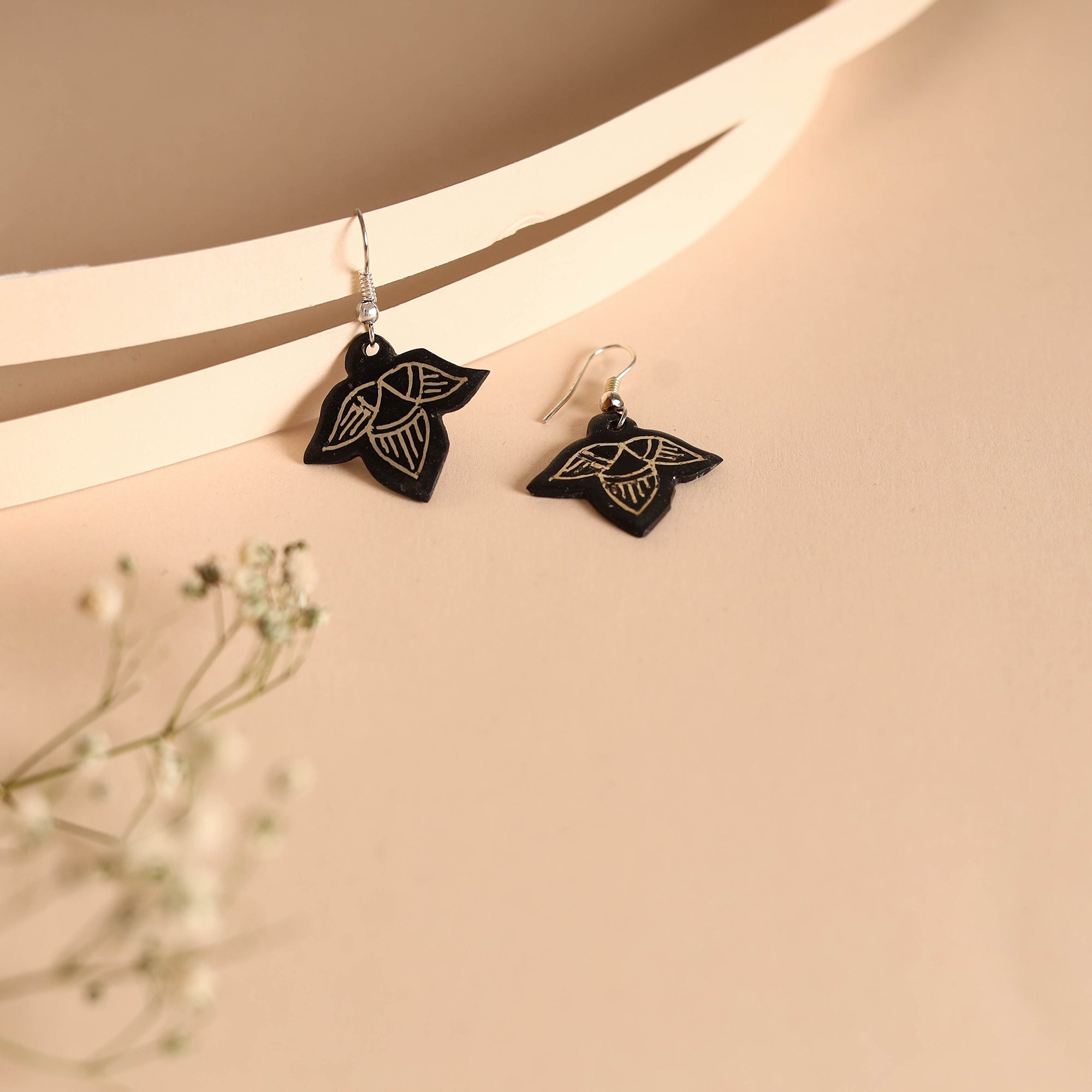 ITOKRI CRAFTS INITIATIVE Bidri Work Pure Silver Inlay Earrings 06
