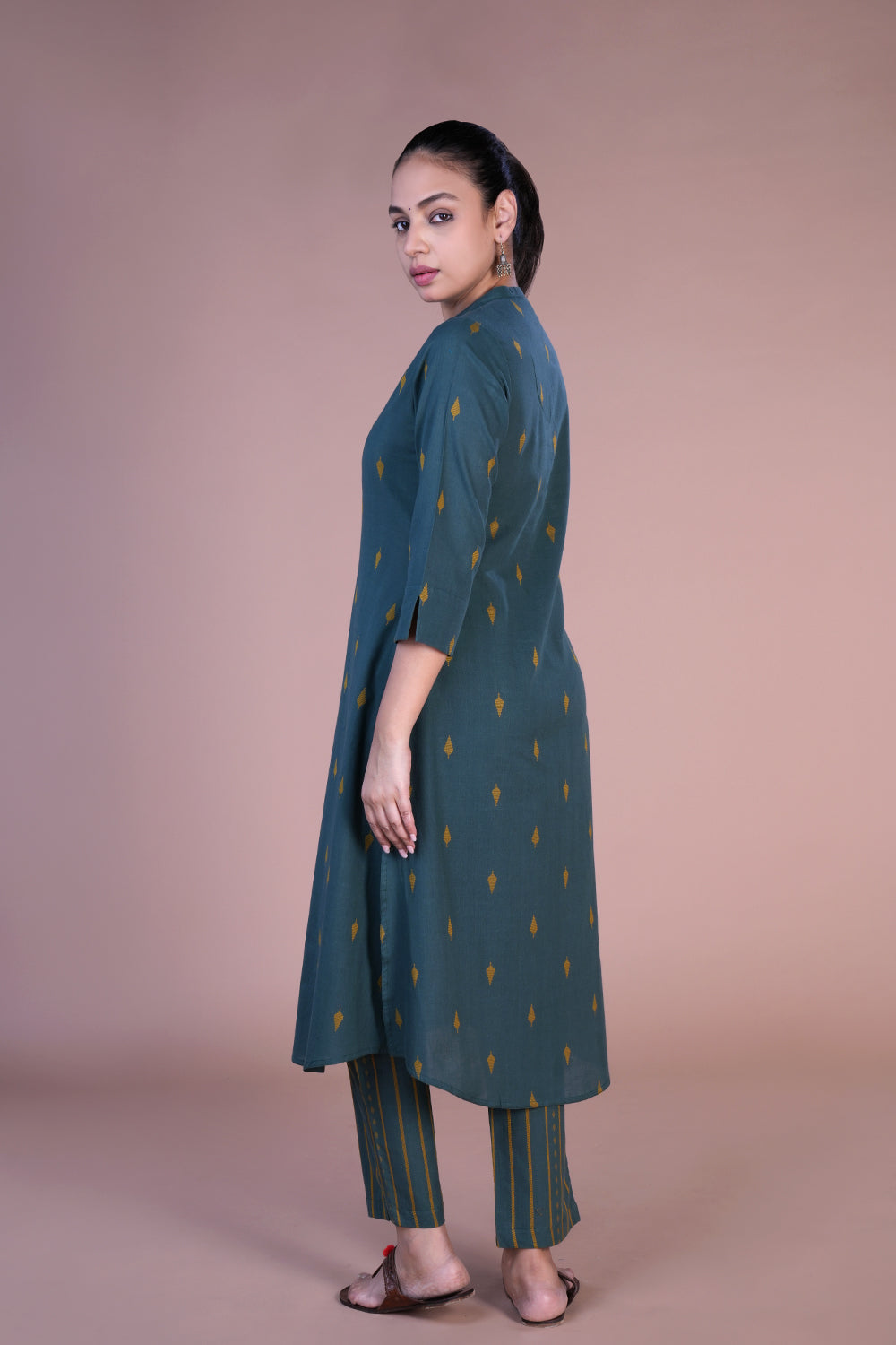 Kalanjali Ethnics Dark teal kurti and pants set - view 5