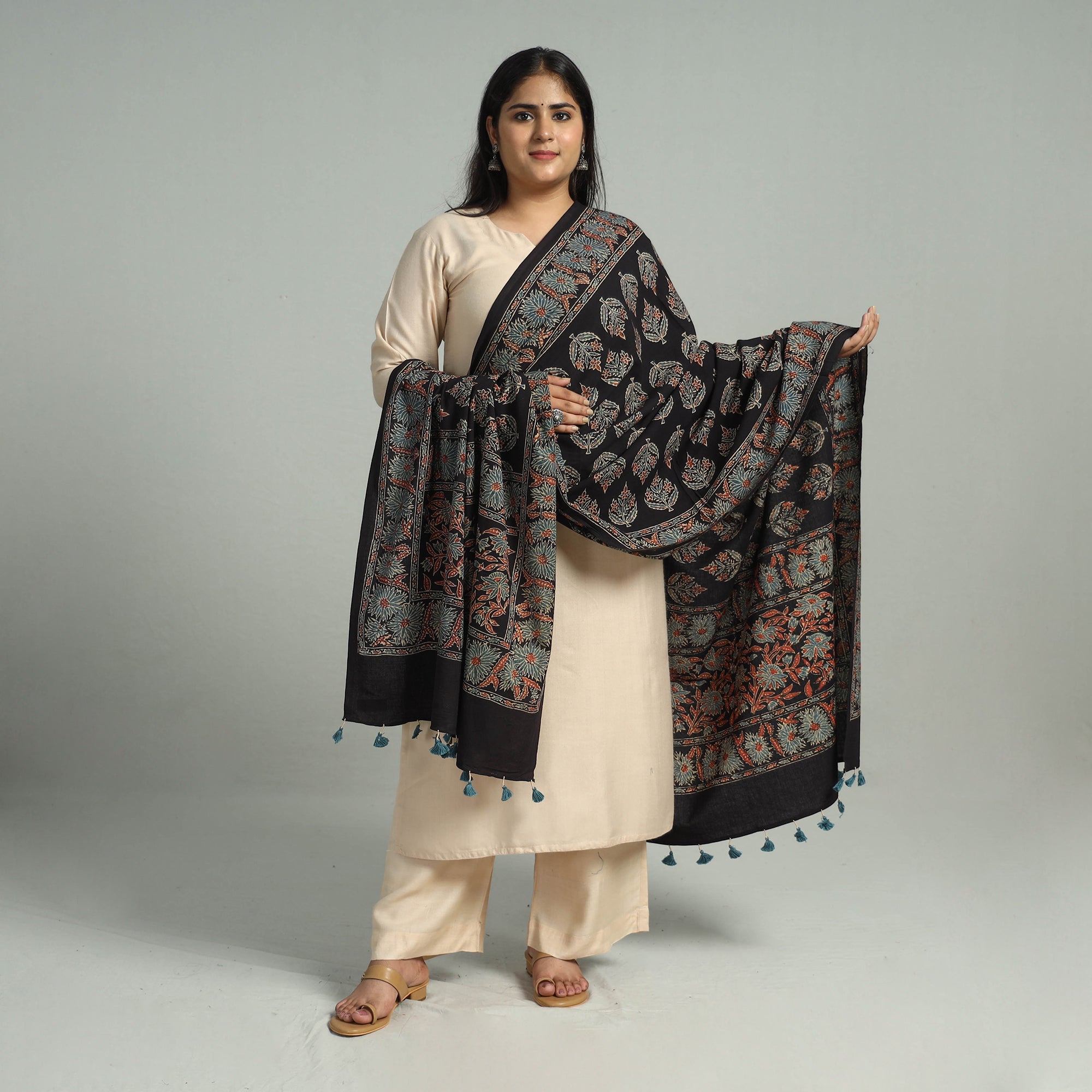 AJRAKH BY JABBAR KHATRI Black - Block Printed Cotton Ajrakh Dupatta 11 - view 2