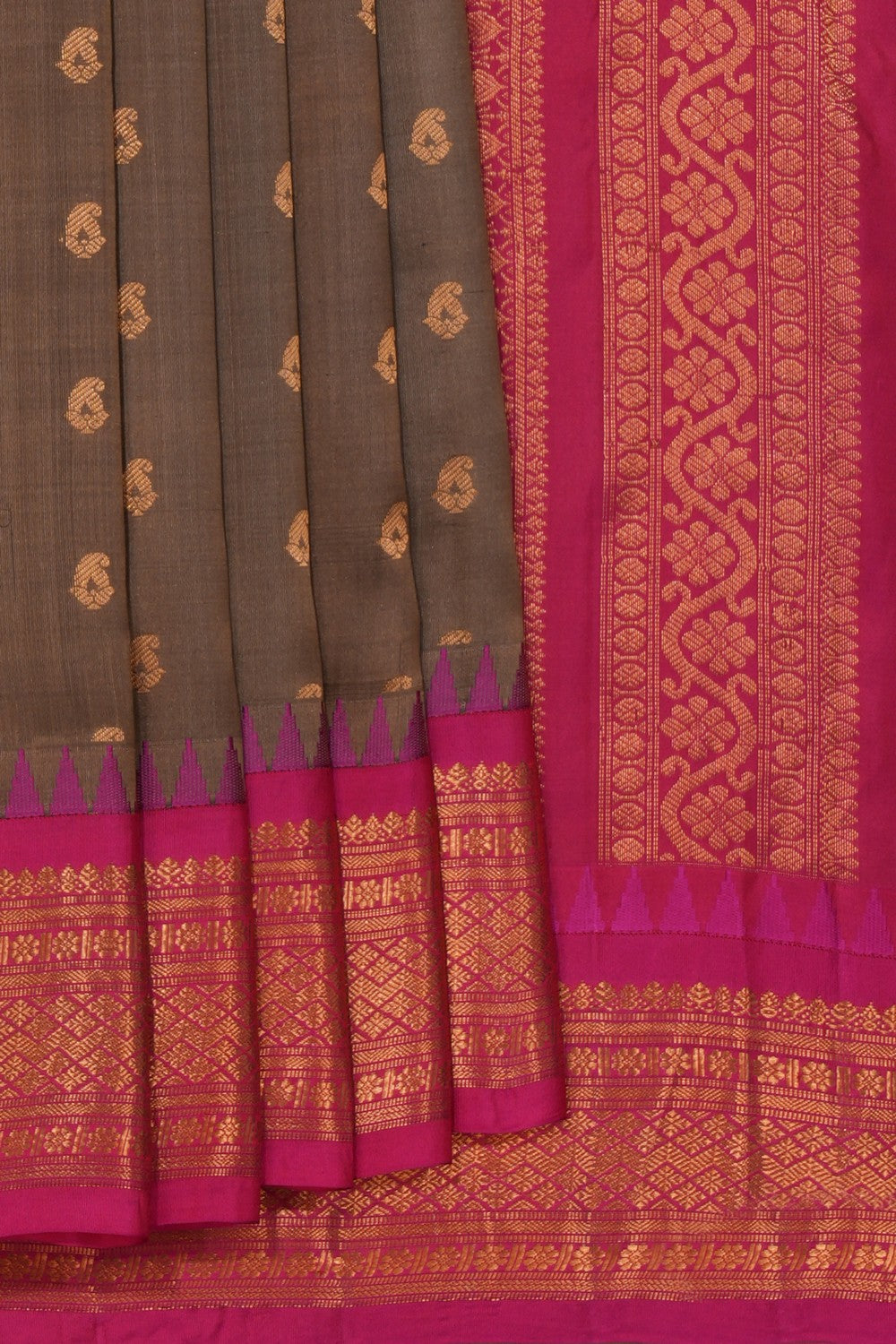 Kalanjali Gadwal Silk Moss Green Saree – Women's