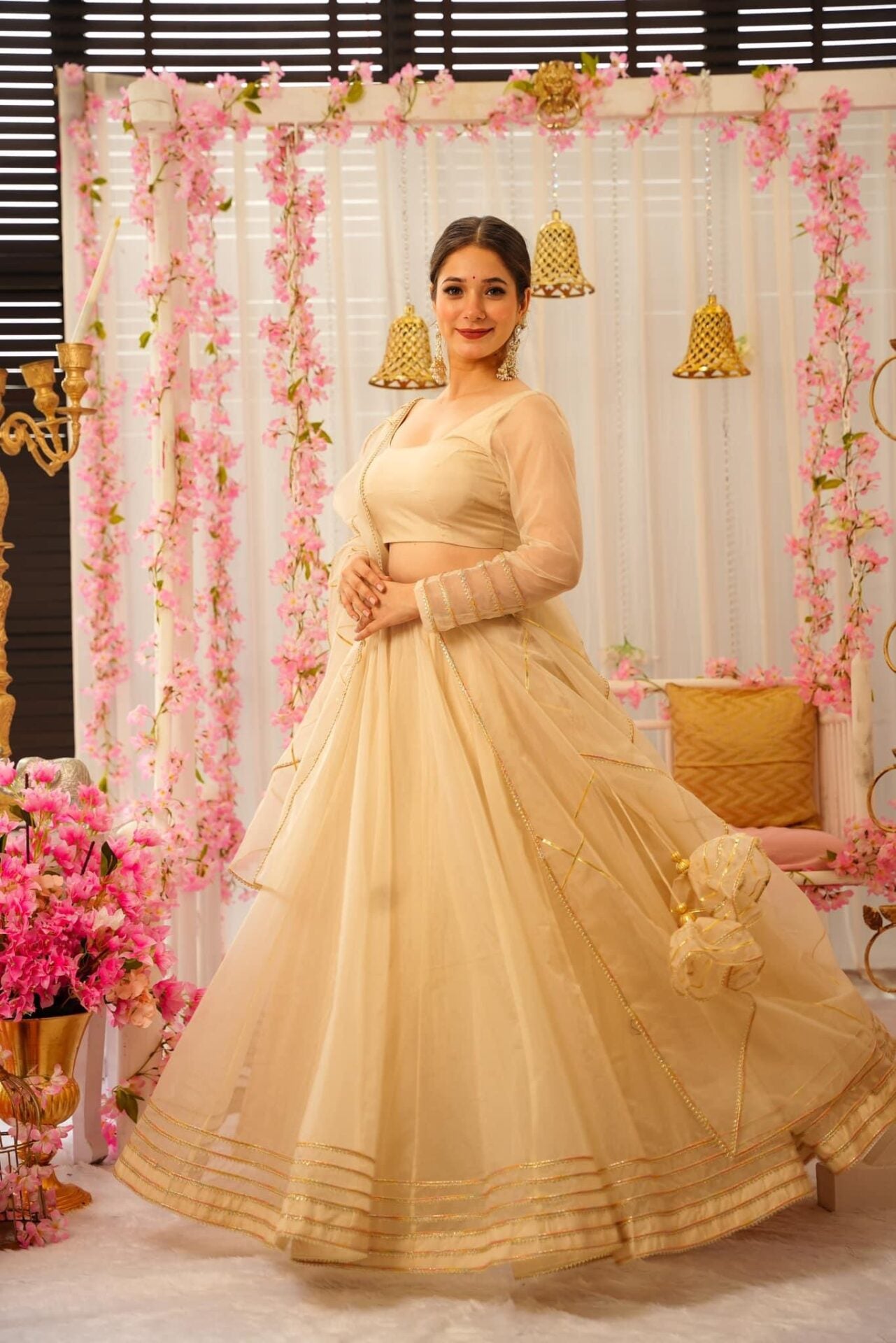 Idaho-o Serene snowfall organza lehenga set – Women's - view 2