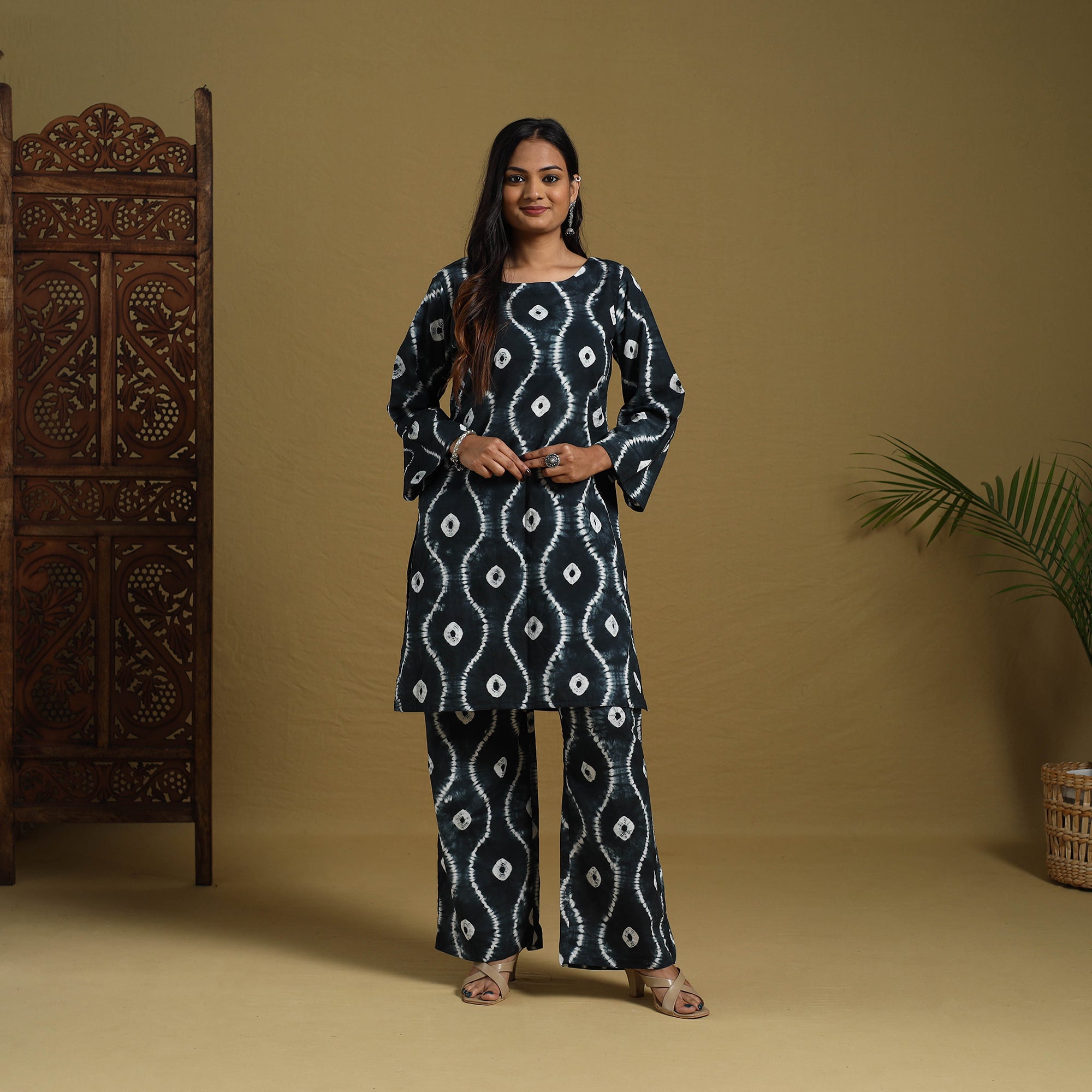 ITOKRI CASUALS Black - Tie & Dye Cotton Shibori Co-Ord Set 12 - view 3