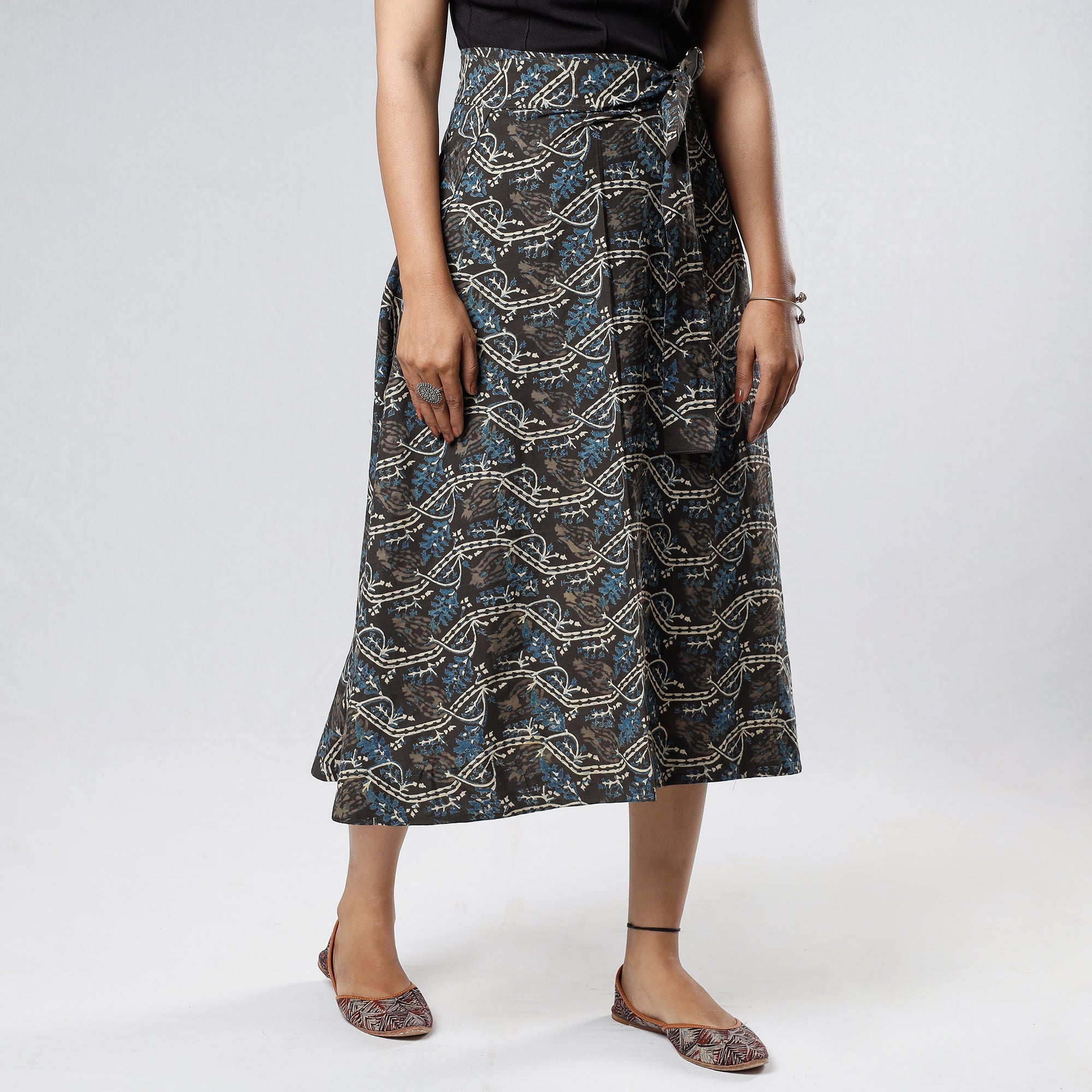 NOORI BAZAR Black - Ajrakh Block Printed Cotton Wrap Around Skirt - view 2