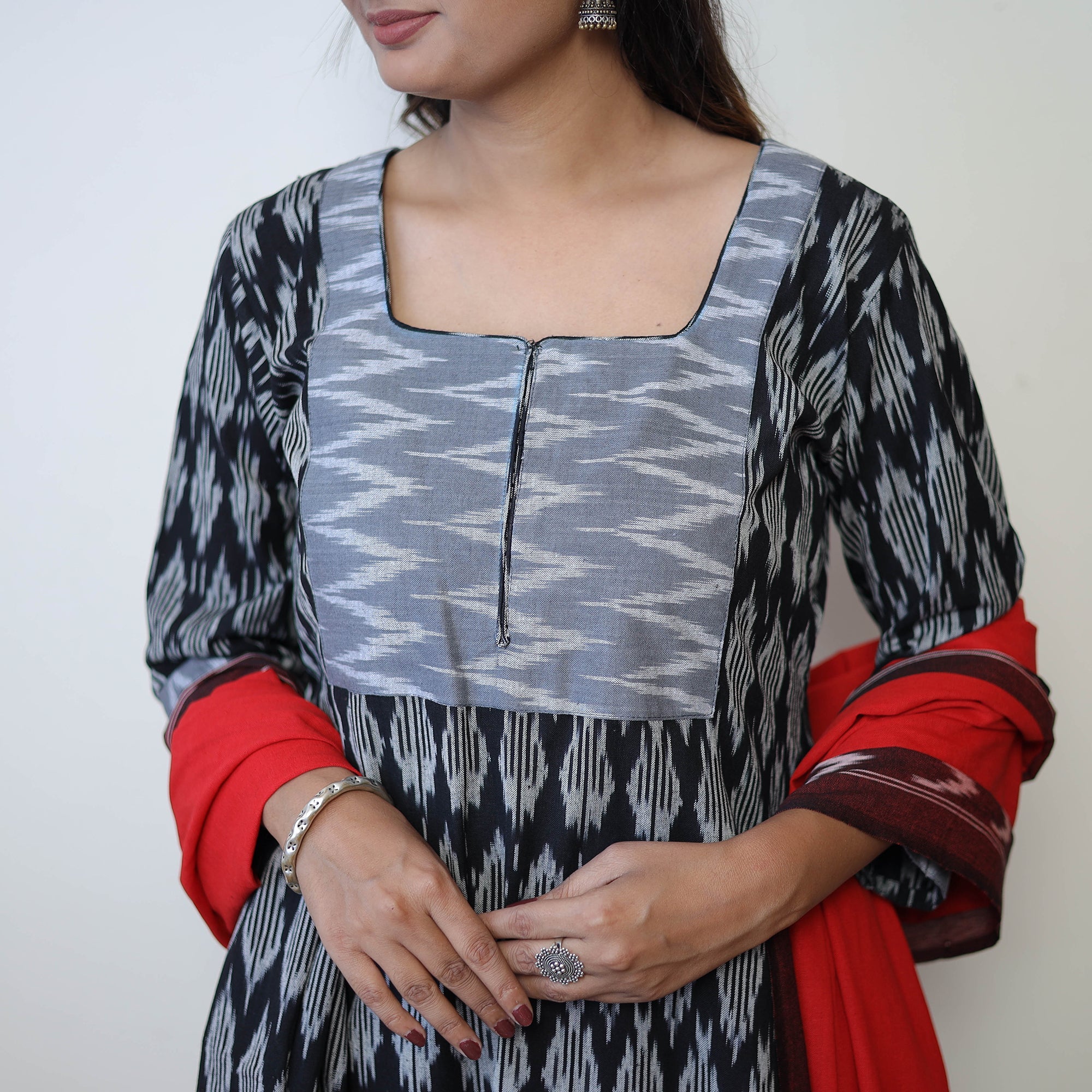 ITOKRI CASUALS Black - Handloom Cotton Pochampally Ikat Kurta Set 09 - view 5