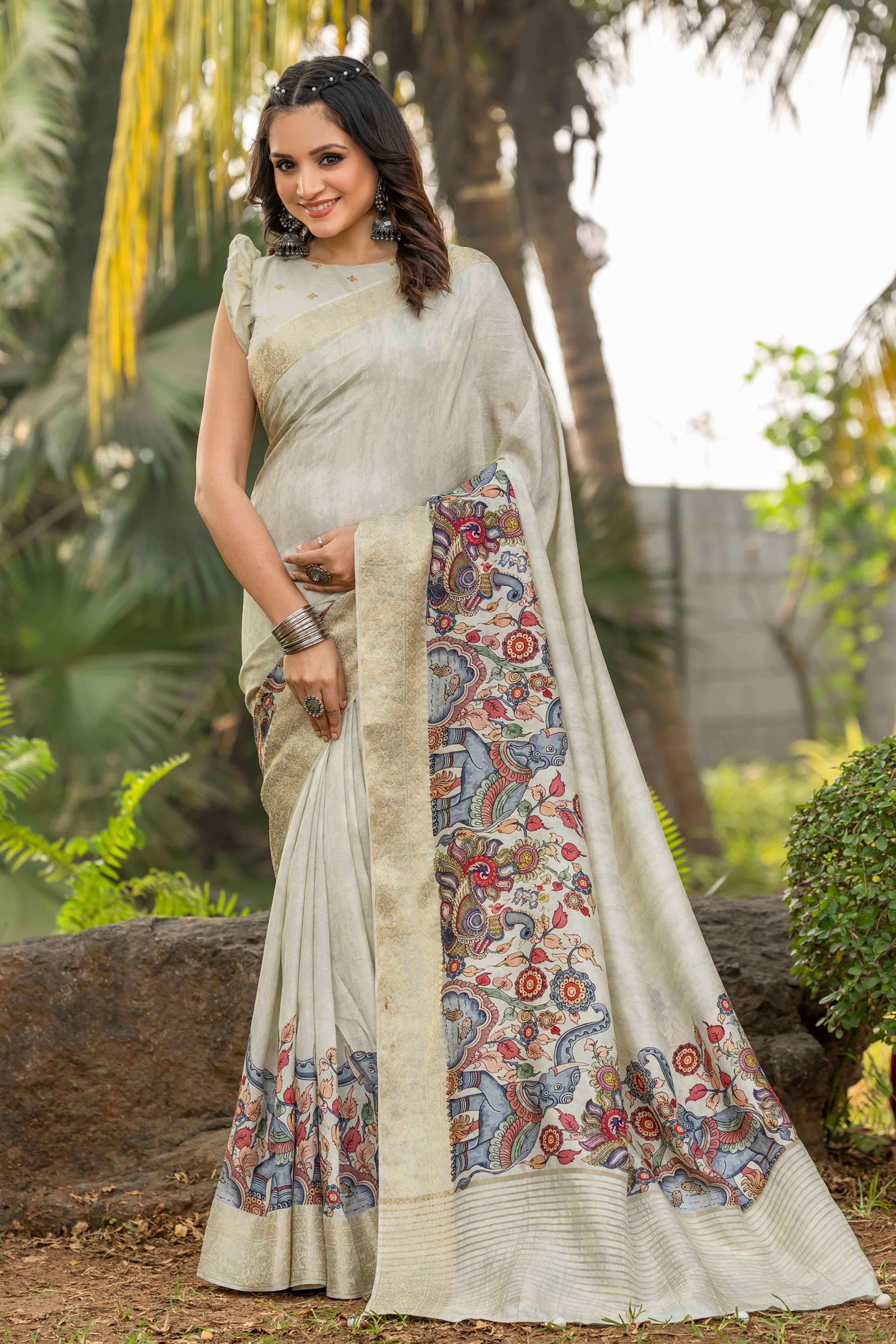 Peachmode Light Green Floral Printed Viscose Saree