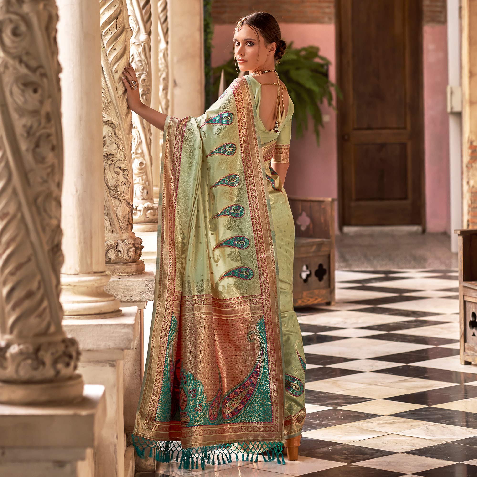 Peachmode Chikoo Floral Woven Banarasi Silk Saree With Tassels - view 4