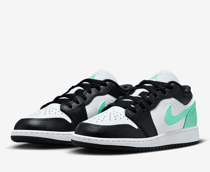 Sneaker Cafe Mumbai Jordan 1 Low Green Glow - view 2