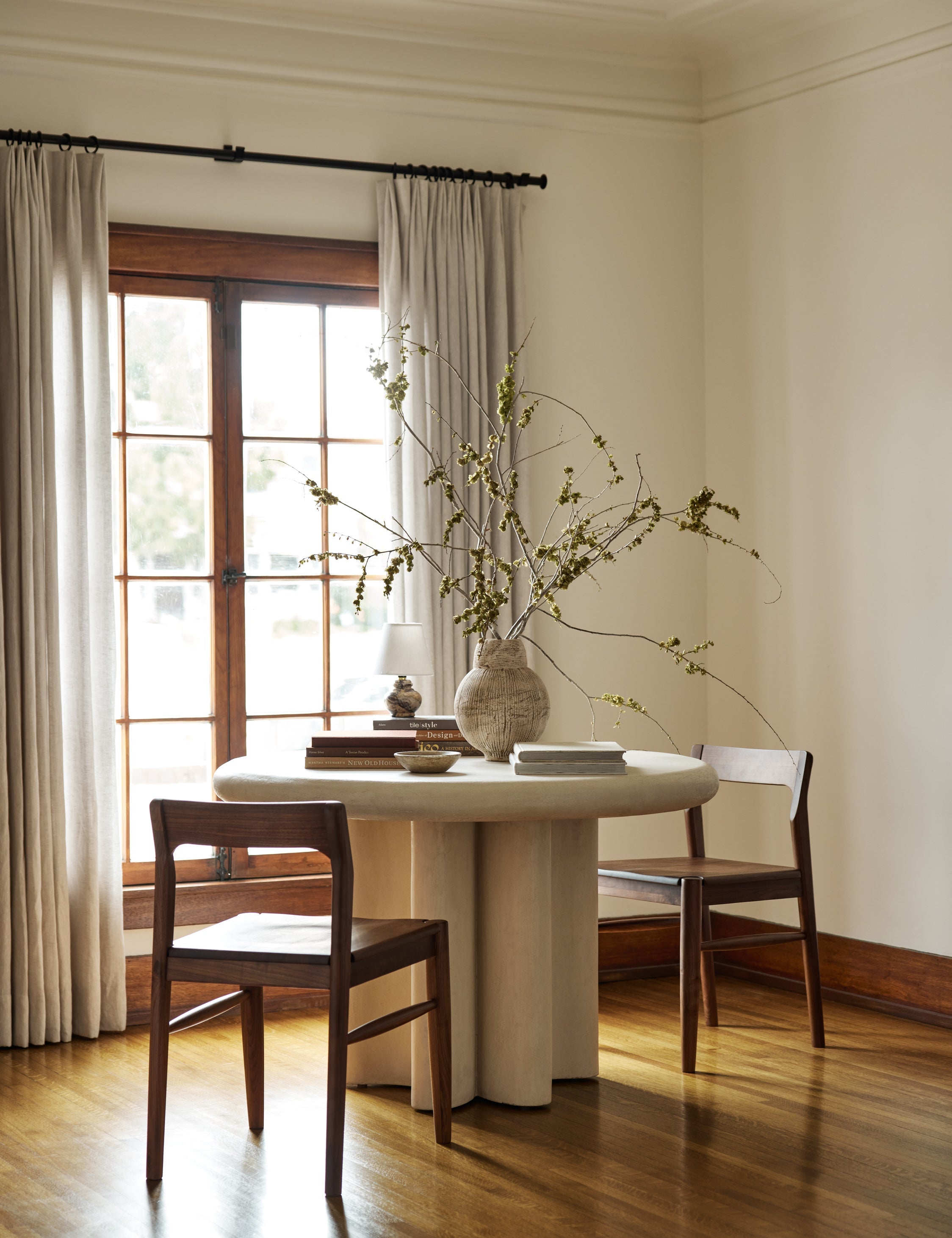 Lulu and Georgia Ruiz Indoor / Outdoor Round Dining Table - view 4