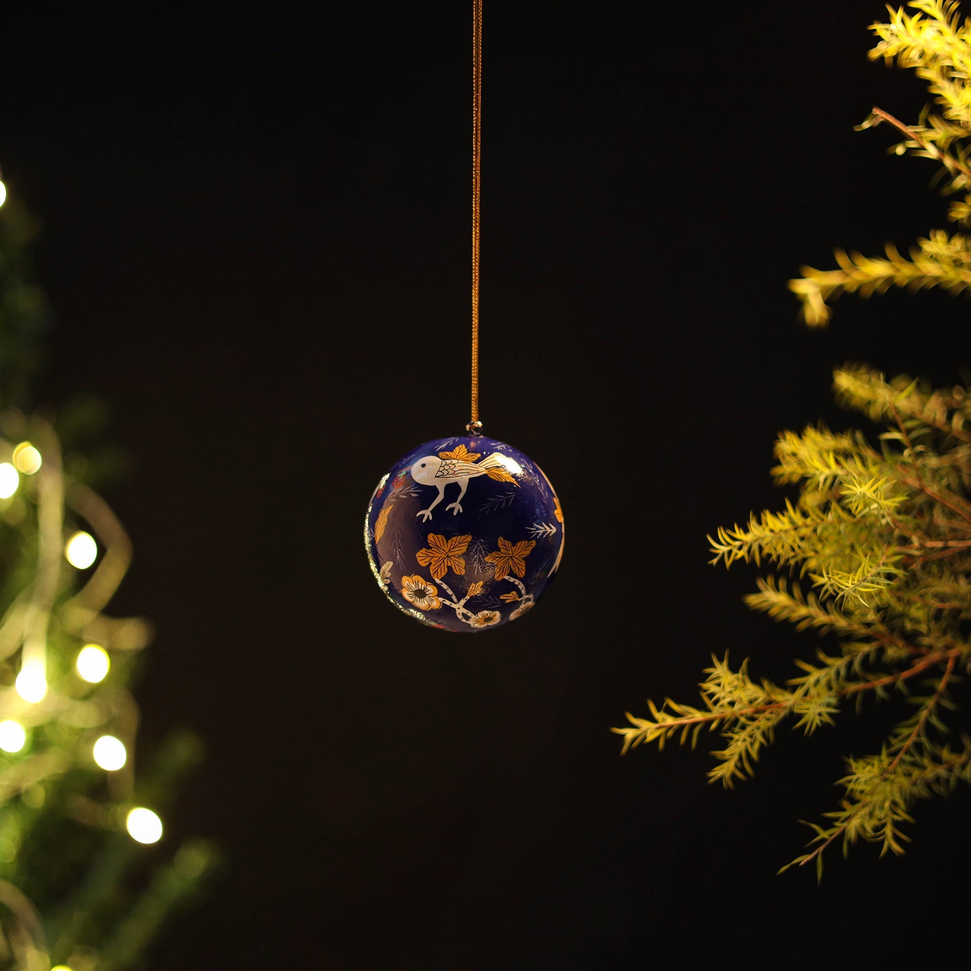 CRAFTVERA Ball - Kashmir Handpainted Christmas Ornament 01 - view 2